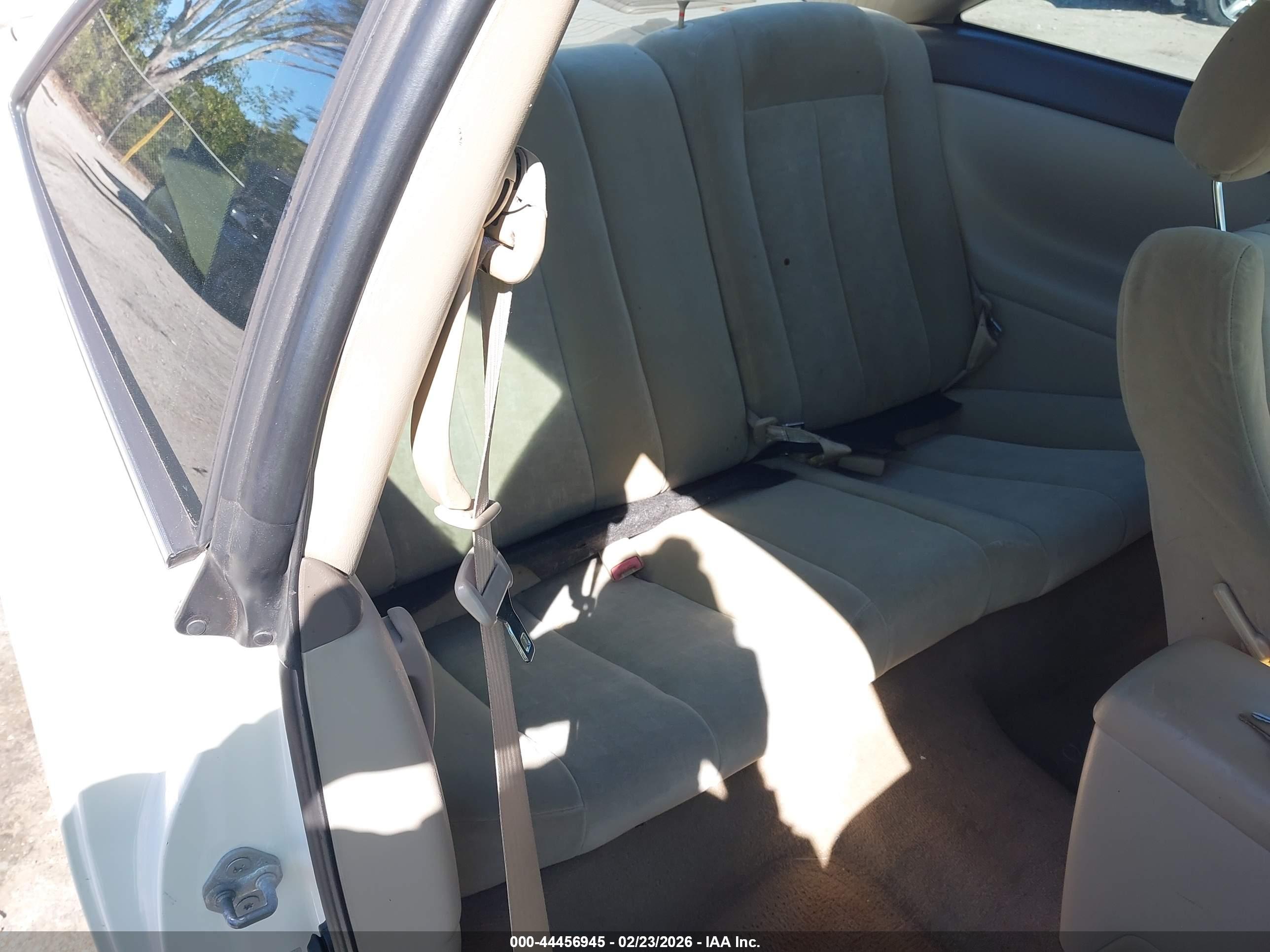 TOYOTA CAMRY image 8