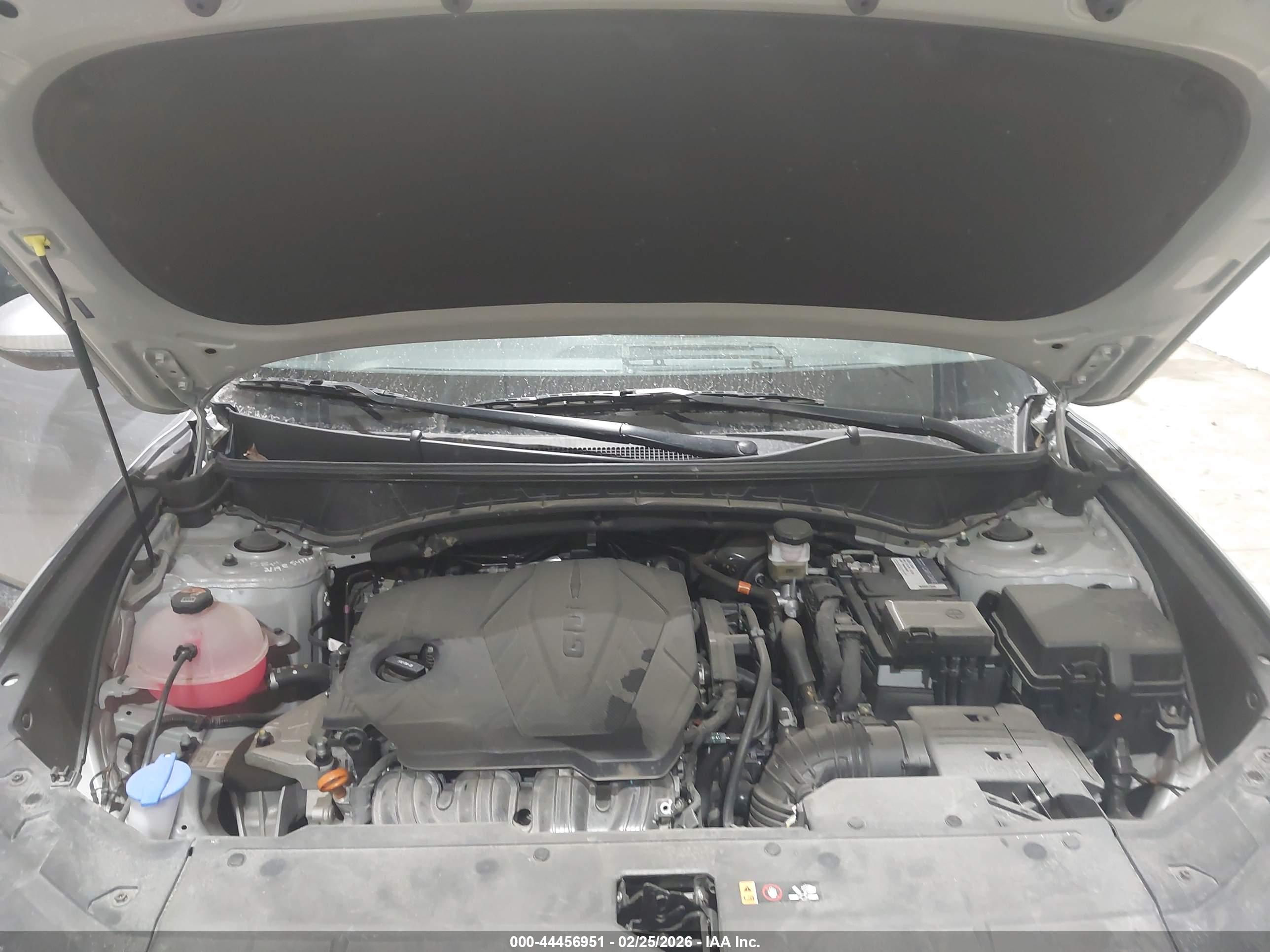 HYUNDAI TUCSON image 10