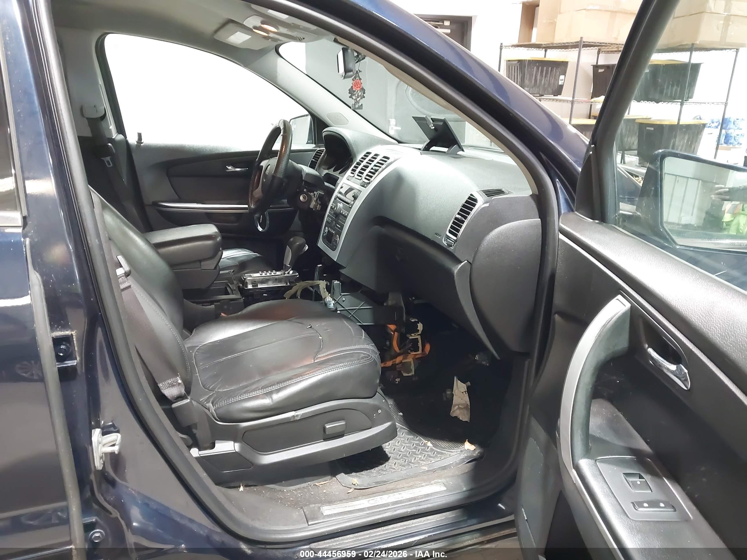 GMC ACADIA image 5