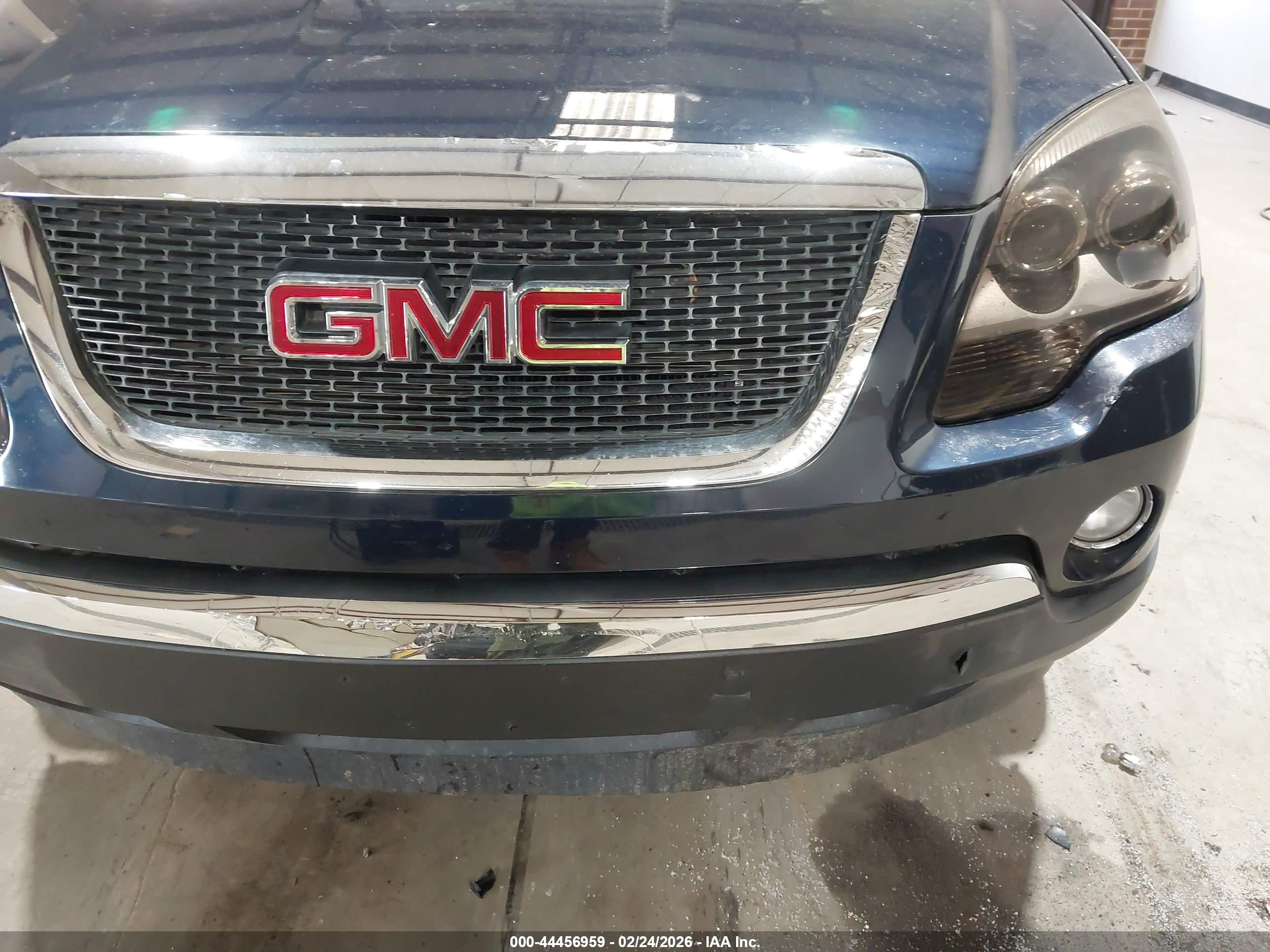GMC ACADIA image 6