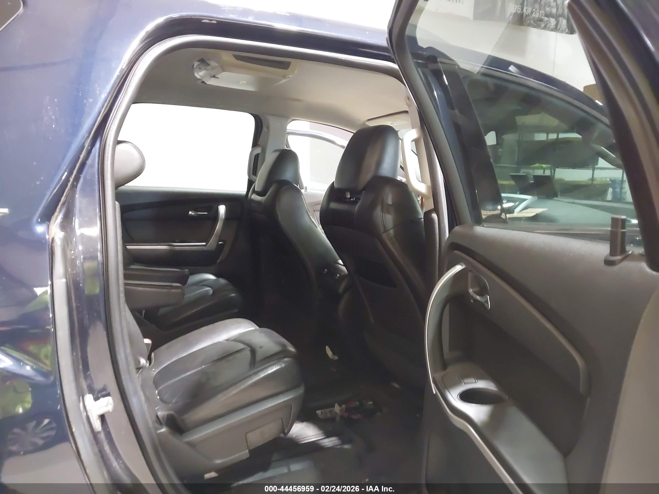 GMC ACADIA image 8