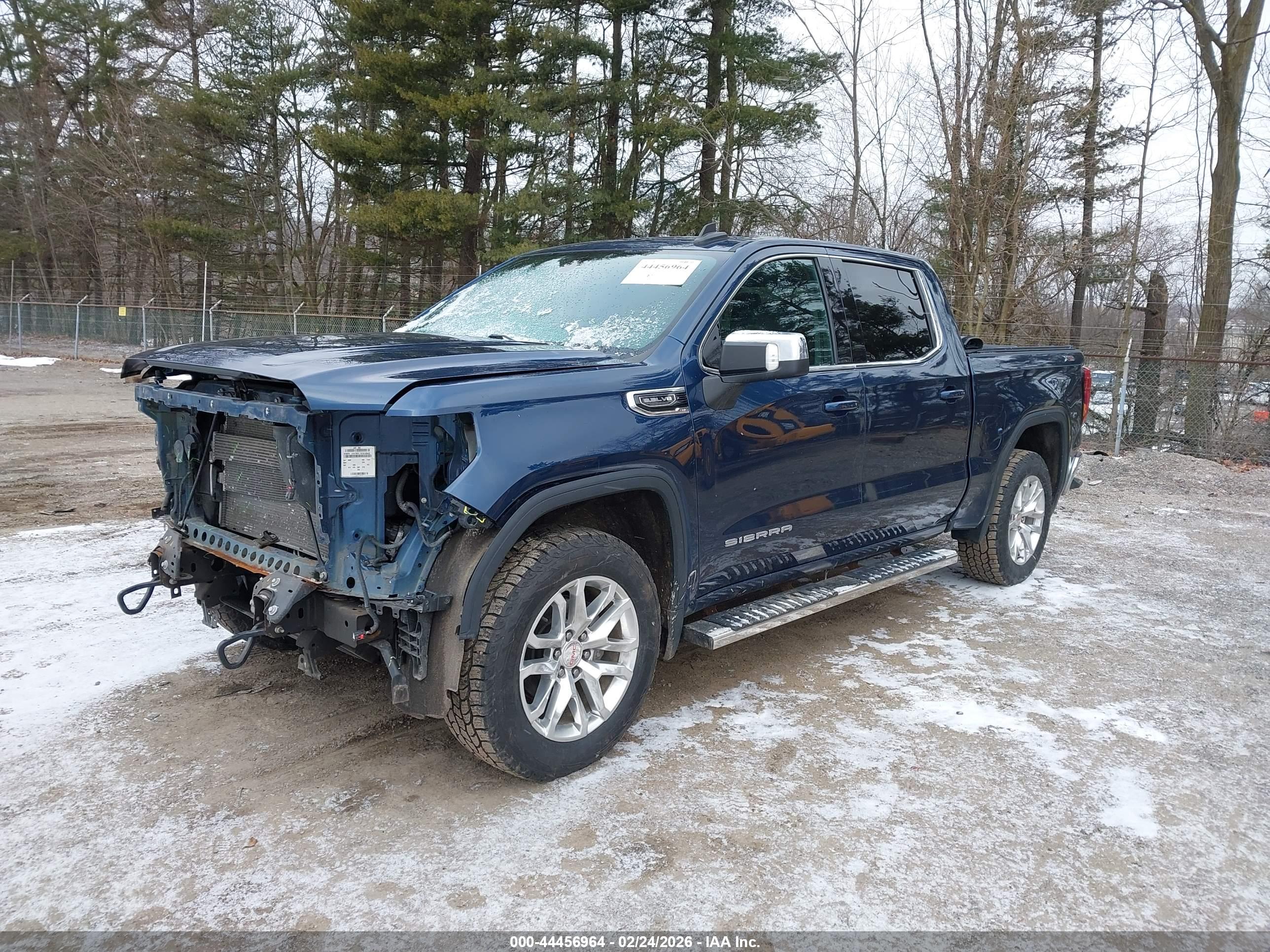 GMC SIERRA image 2