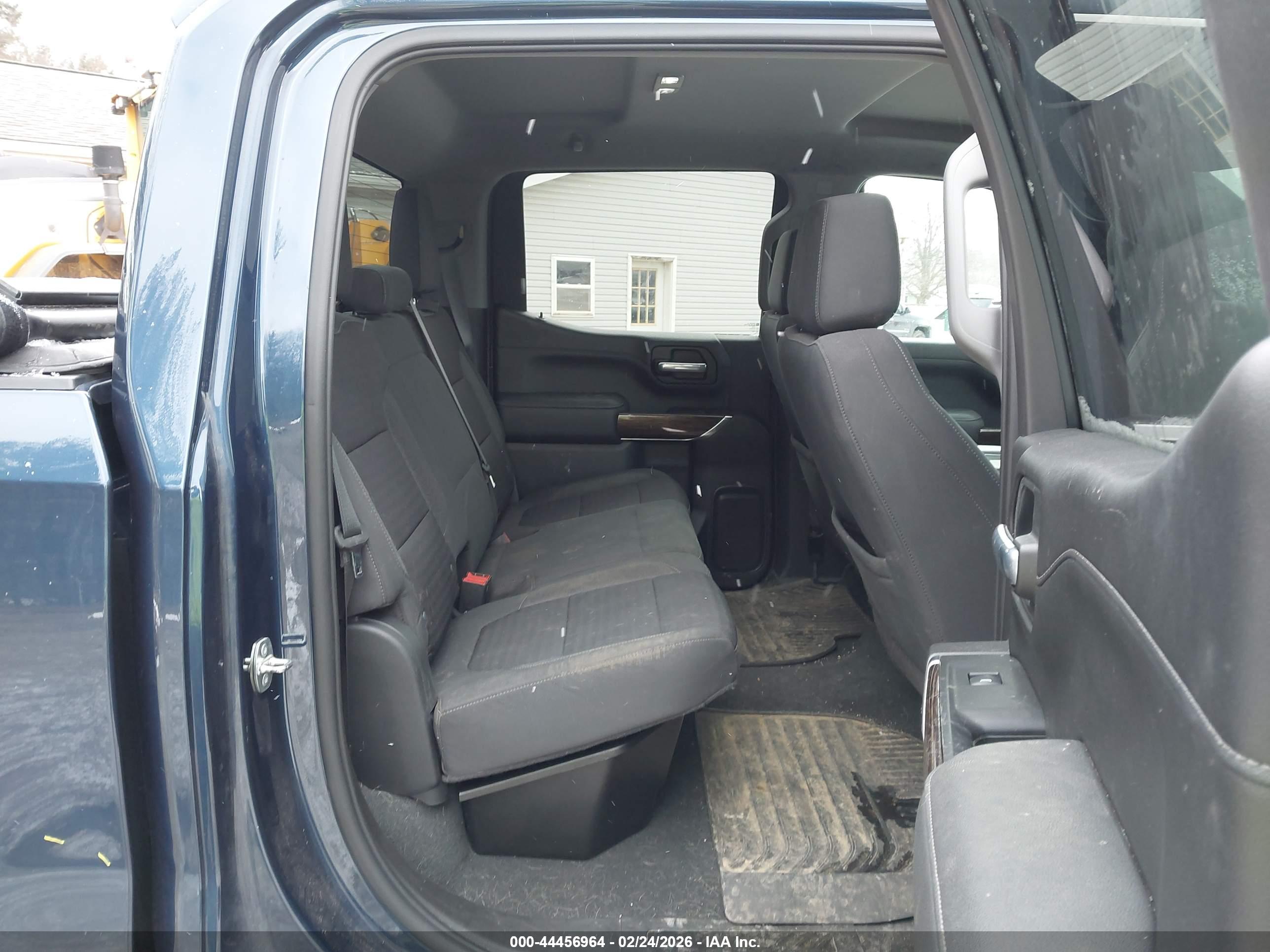 GMC SIERRA image 8