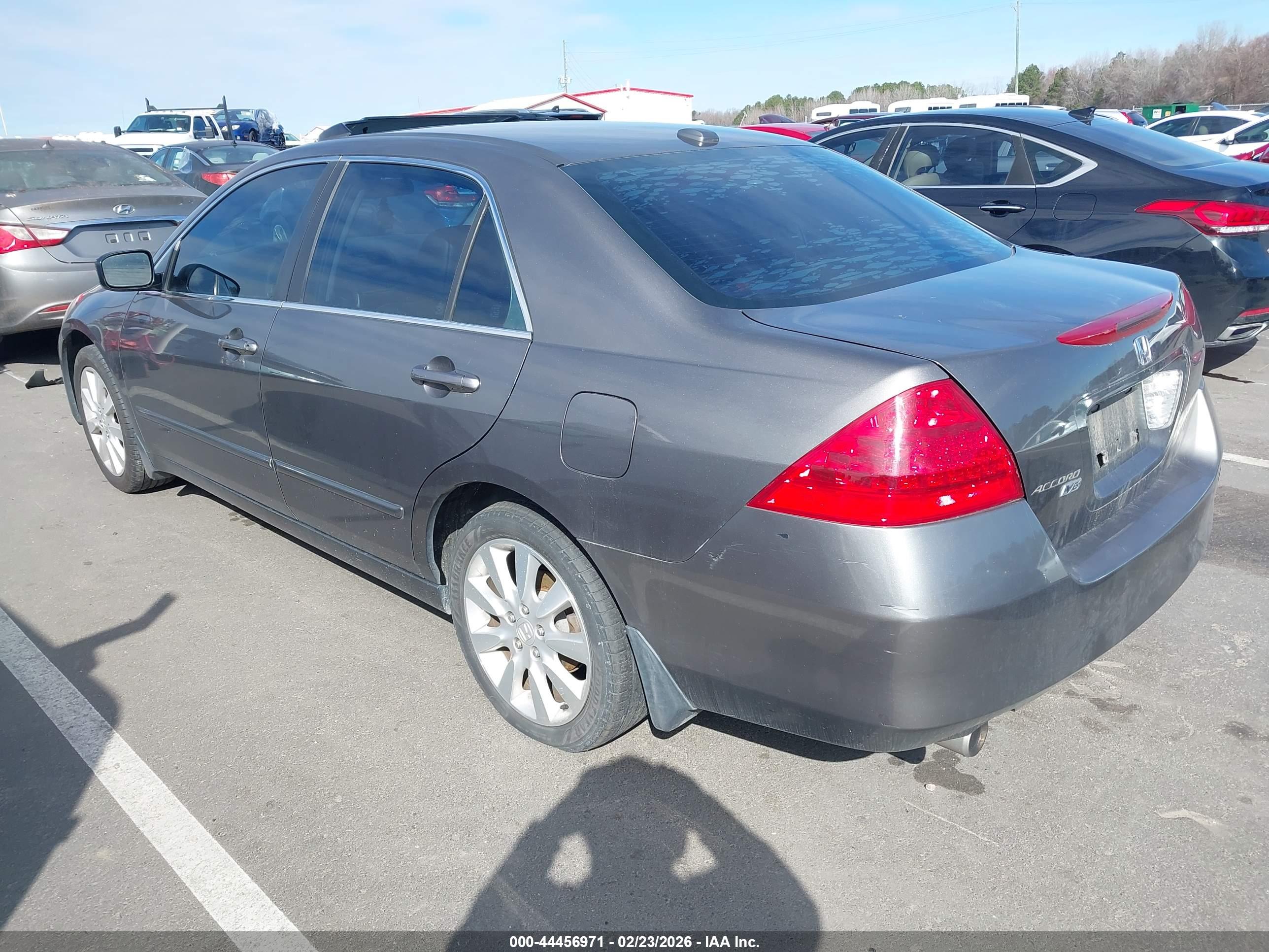 HONDA ACCORD image 3
