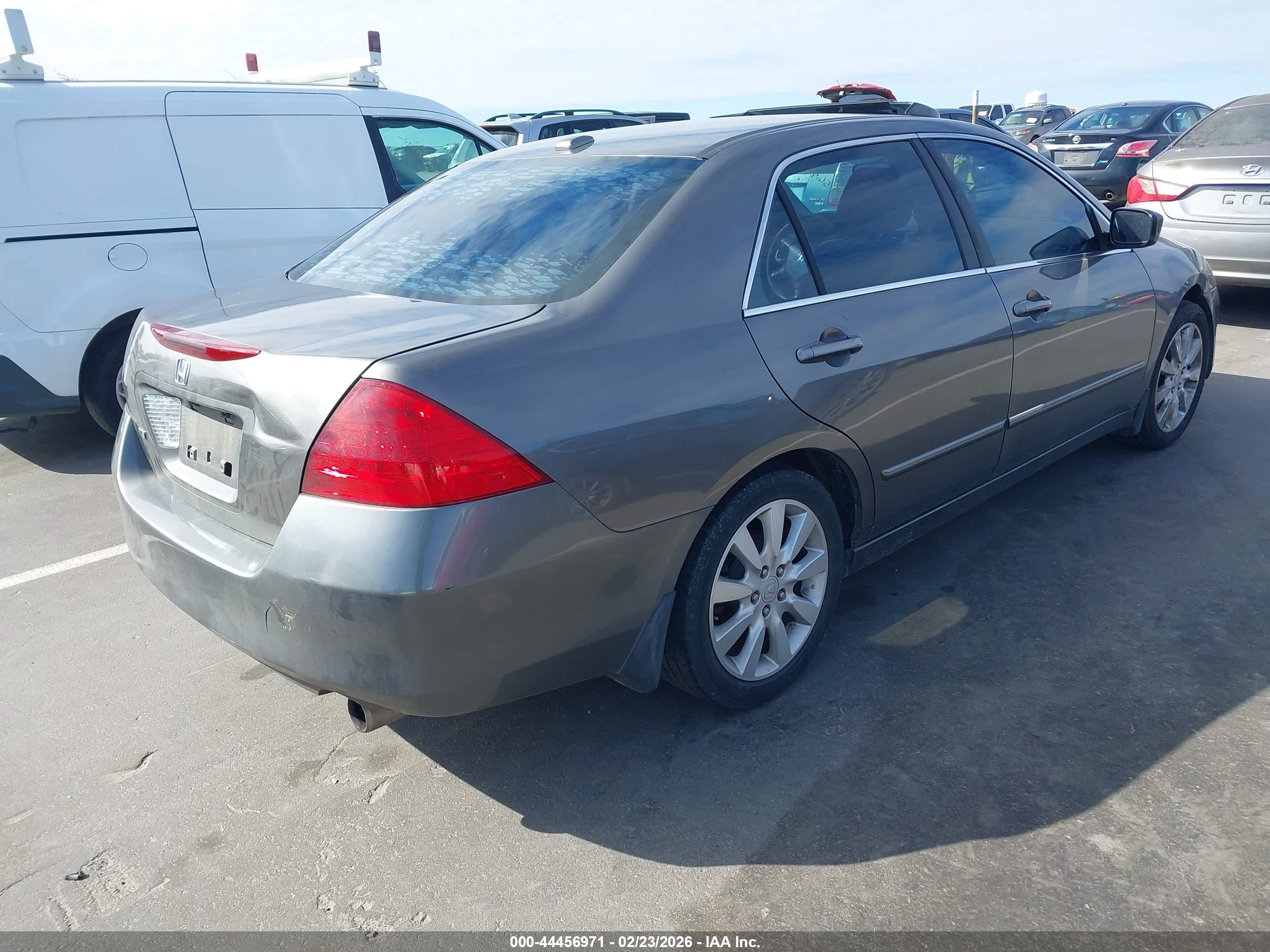 HONDA ACCORD image 4