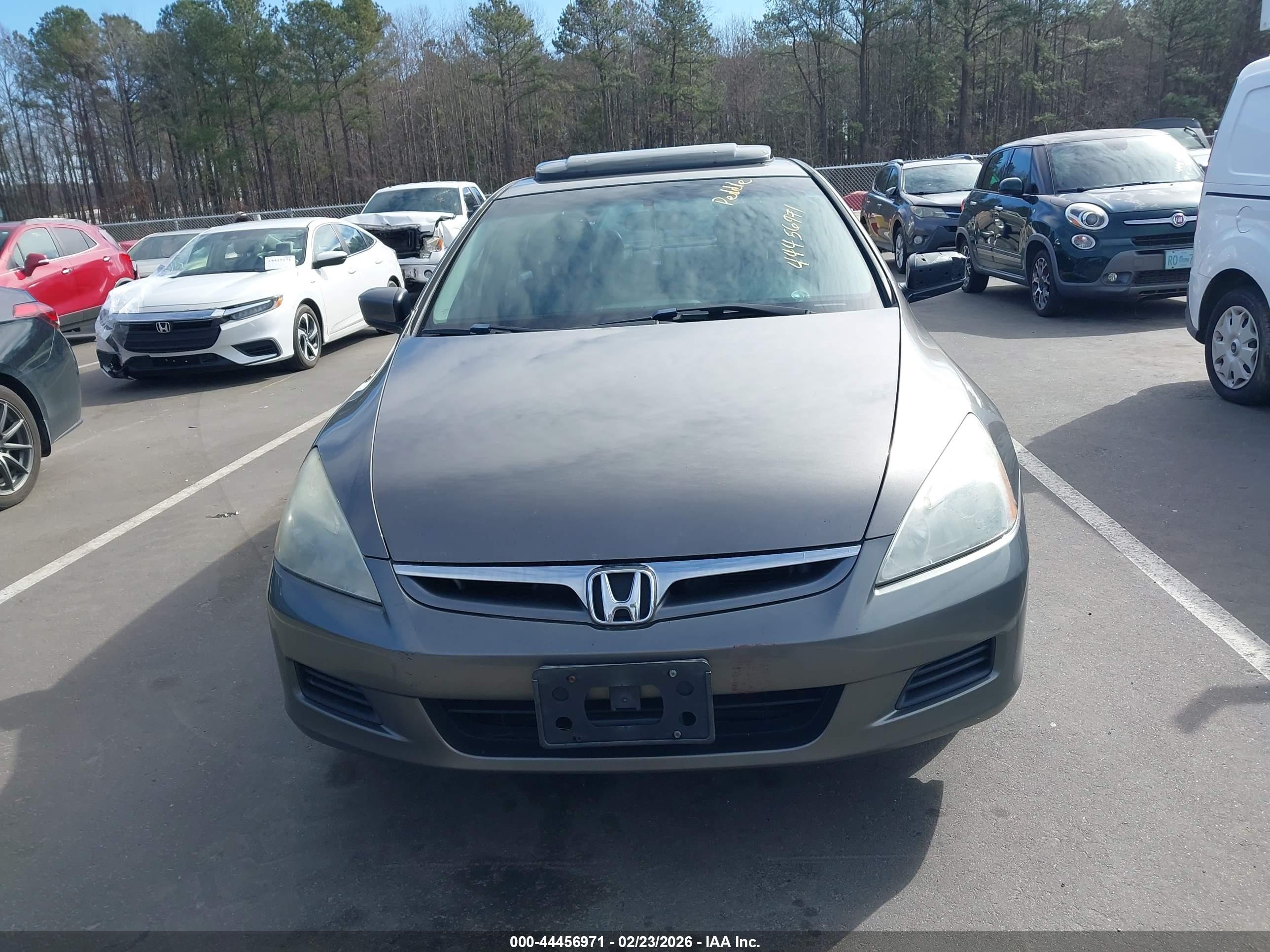 HONDA ACCORD image 6
