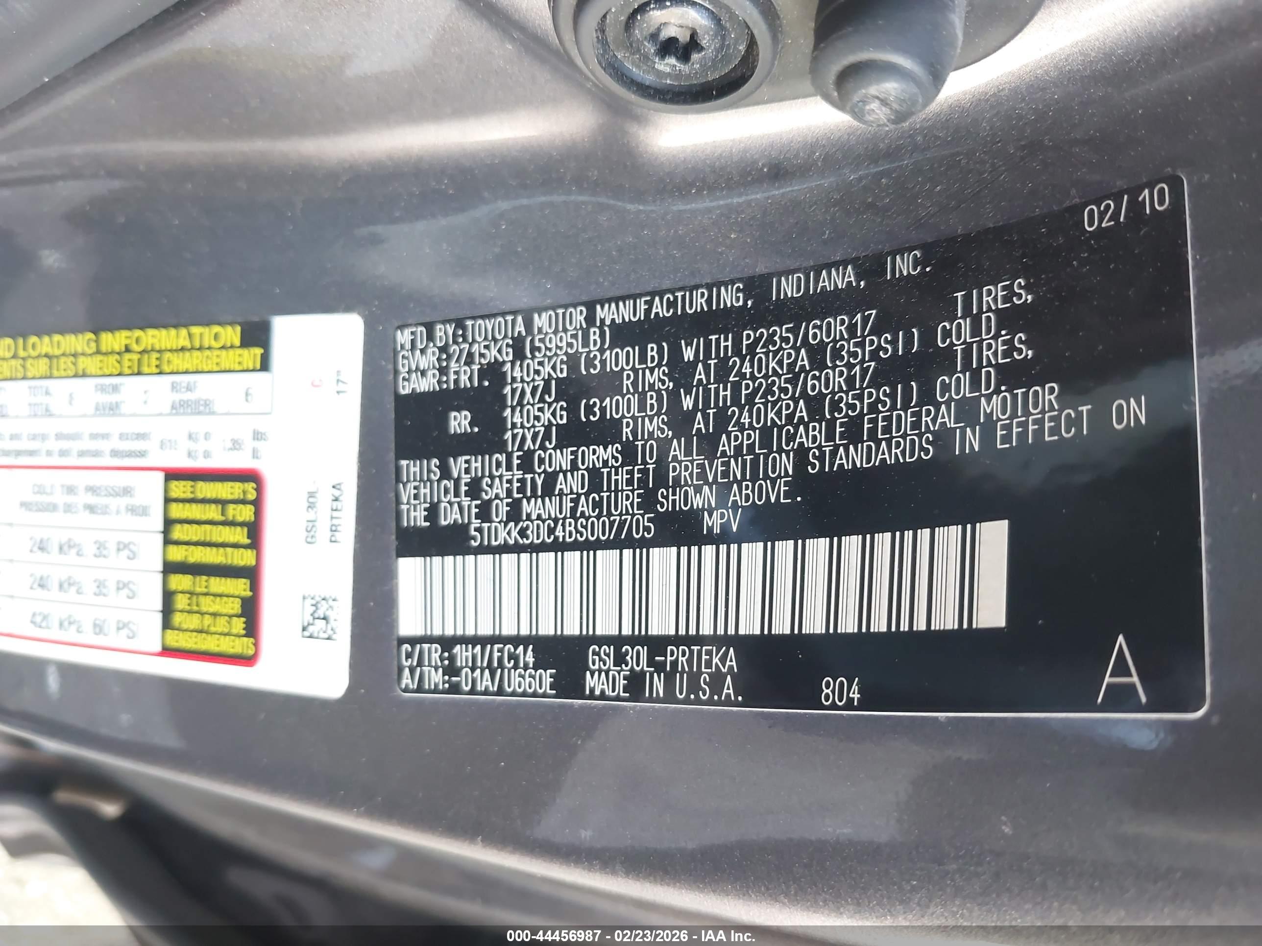 TOYOTA SIENNA image 9