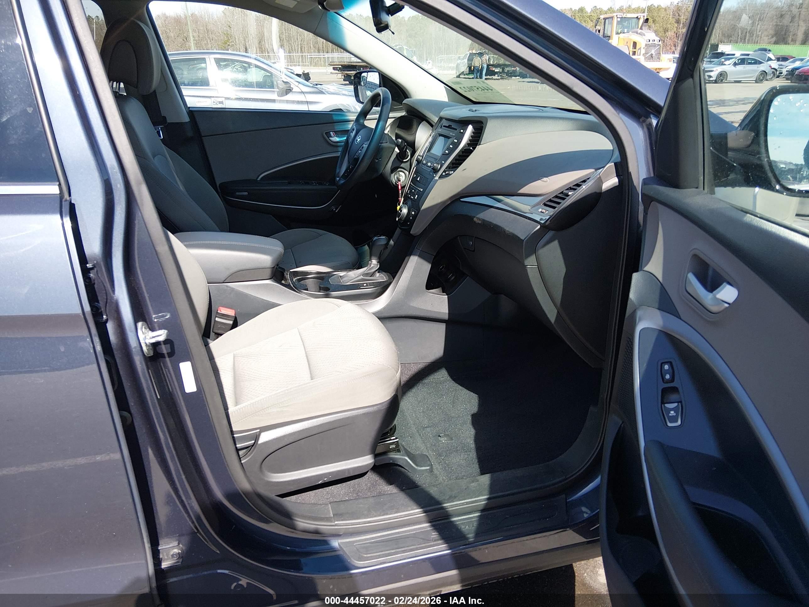 HYUNDAI SANTA image 5