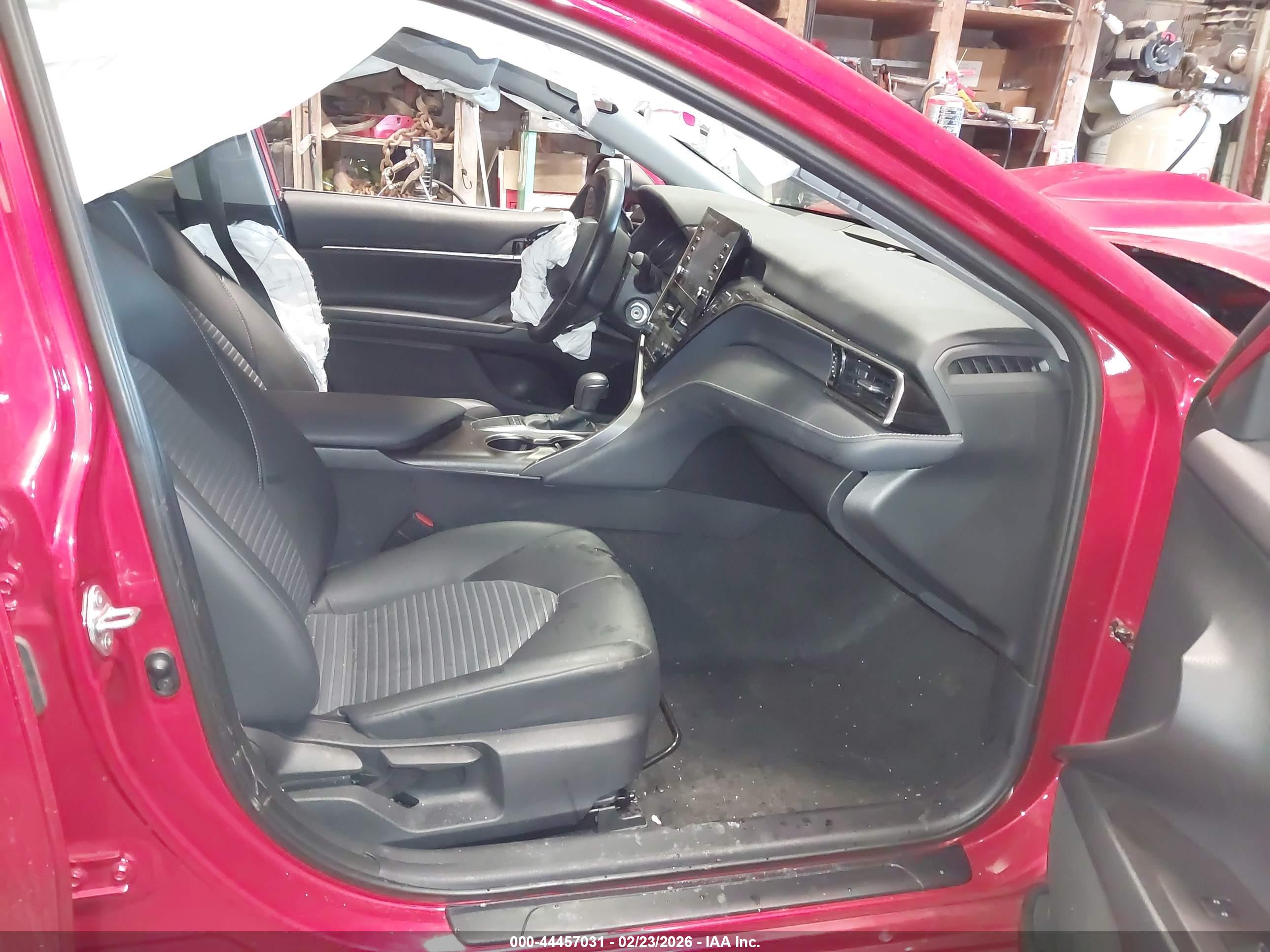 TOYOTA CAMRY image 5