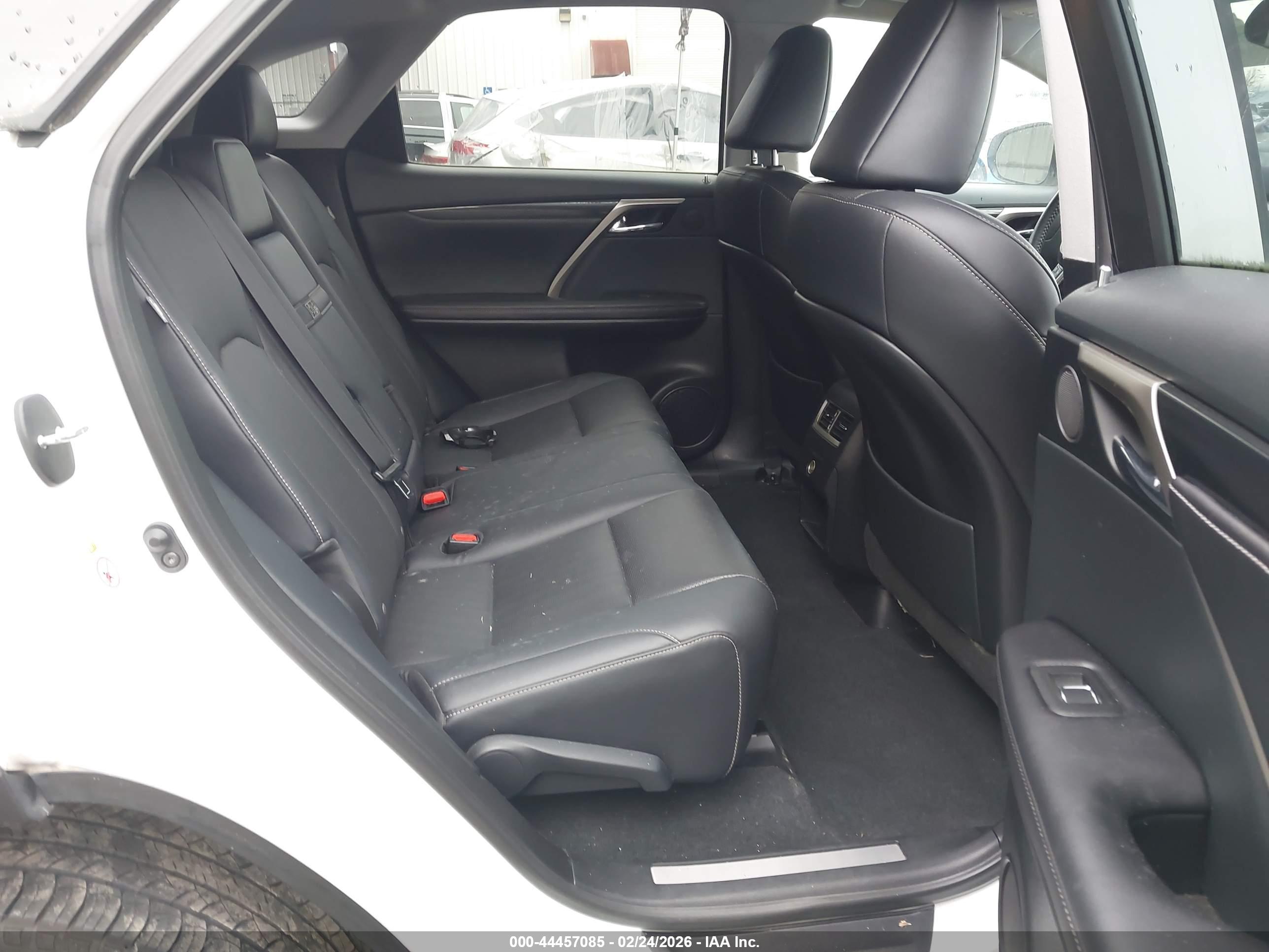 LEXUS RX image 8