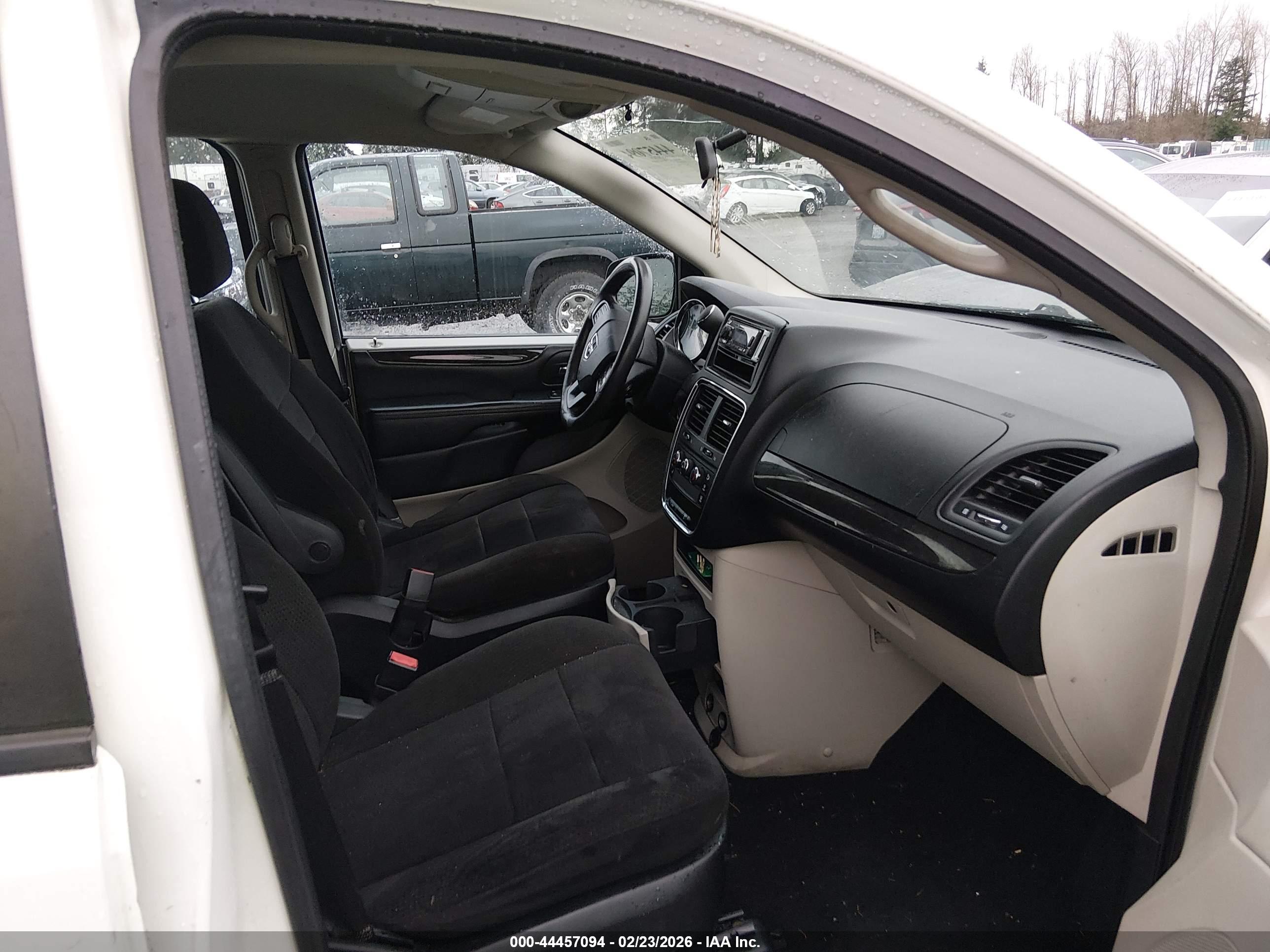 DODGE GRAND image 5