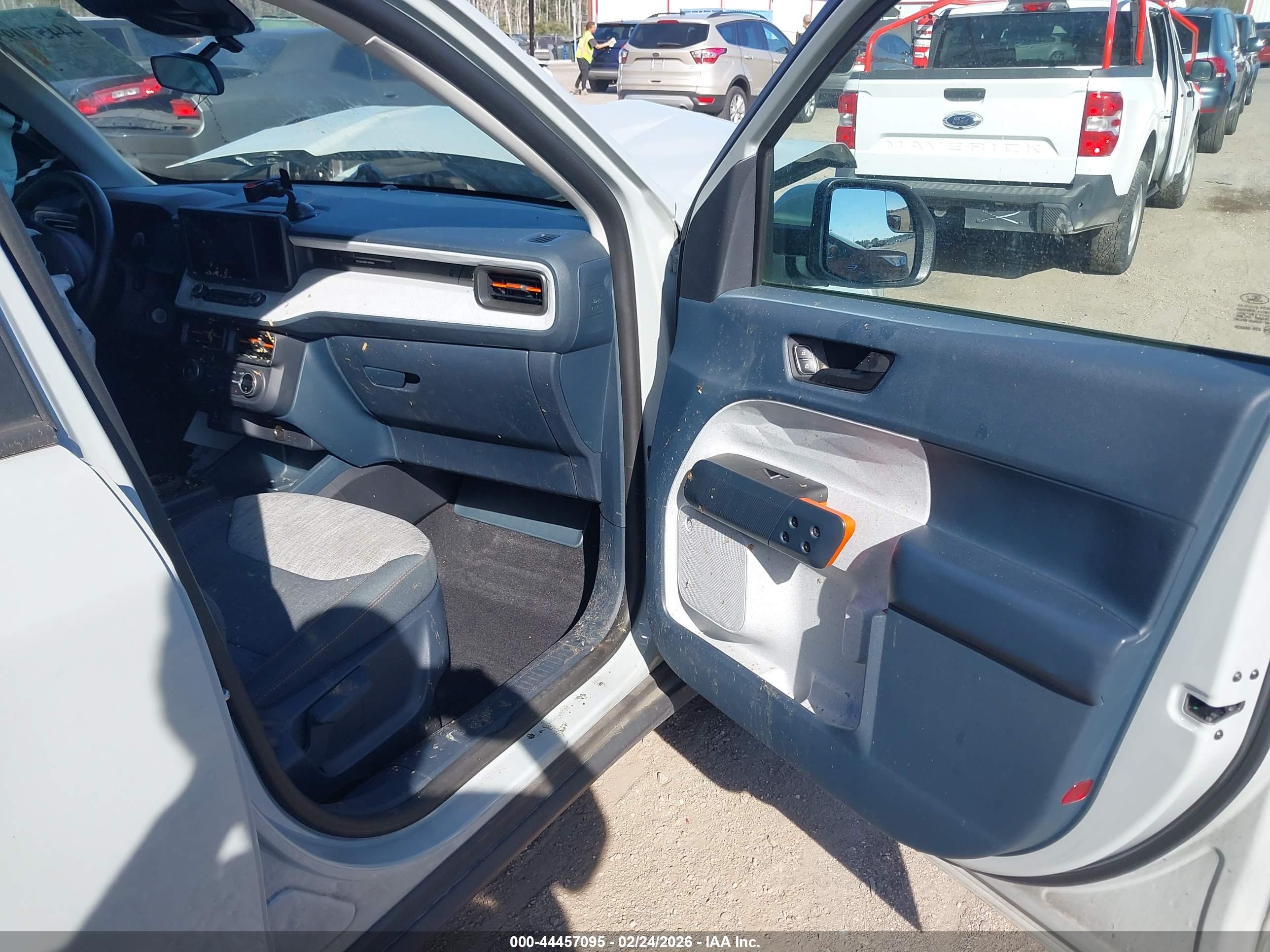 FORD MAVERICK image 5