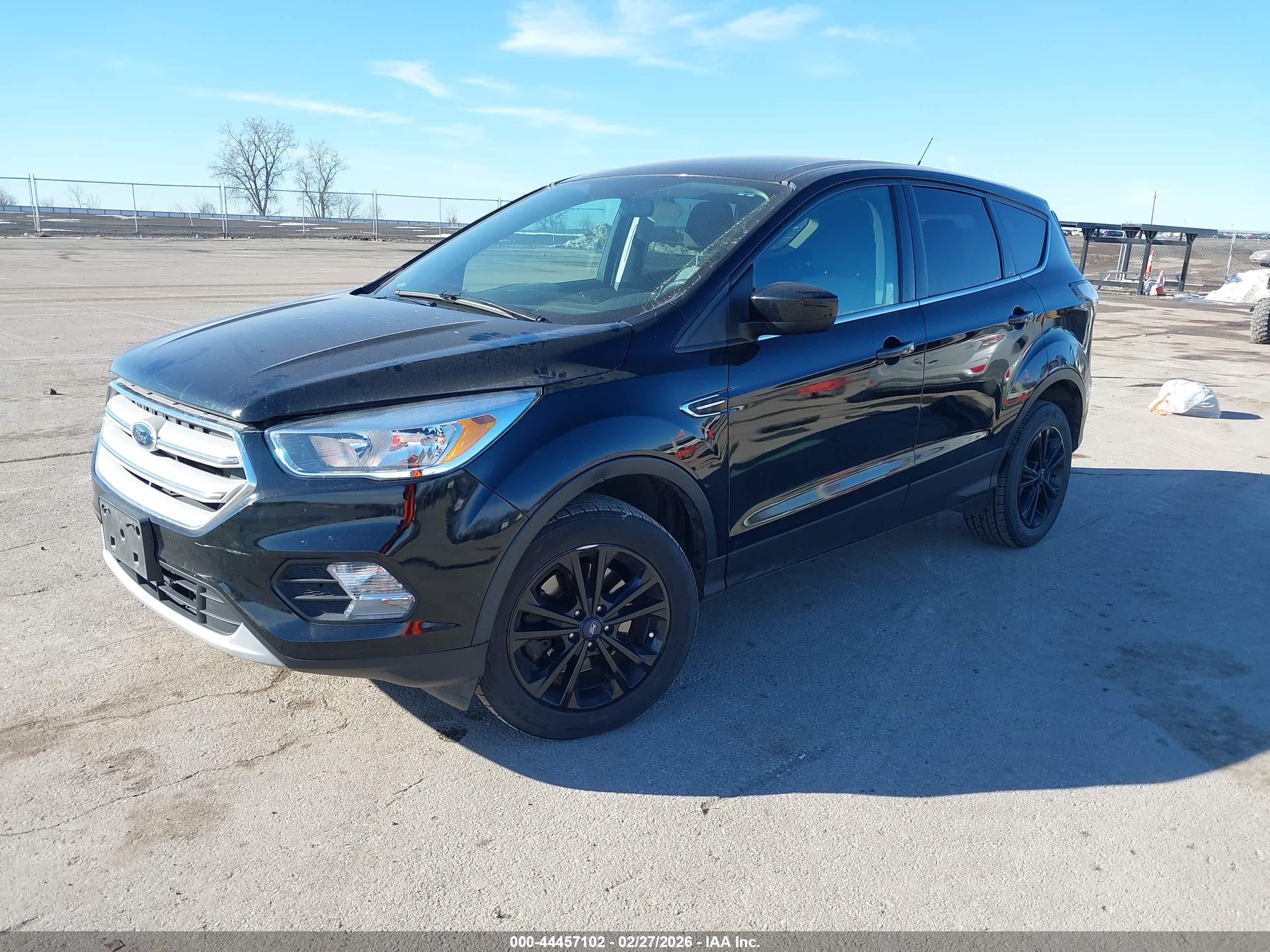 FORD ESCAPE image 2