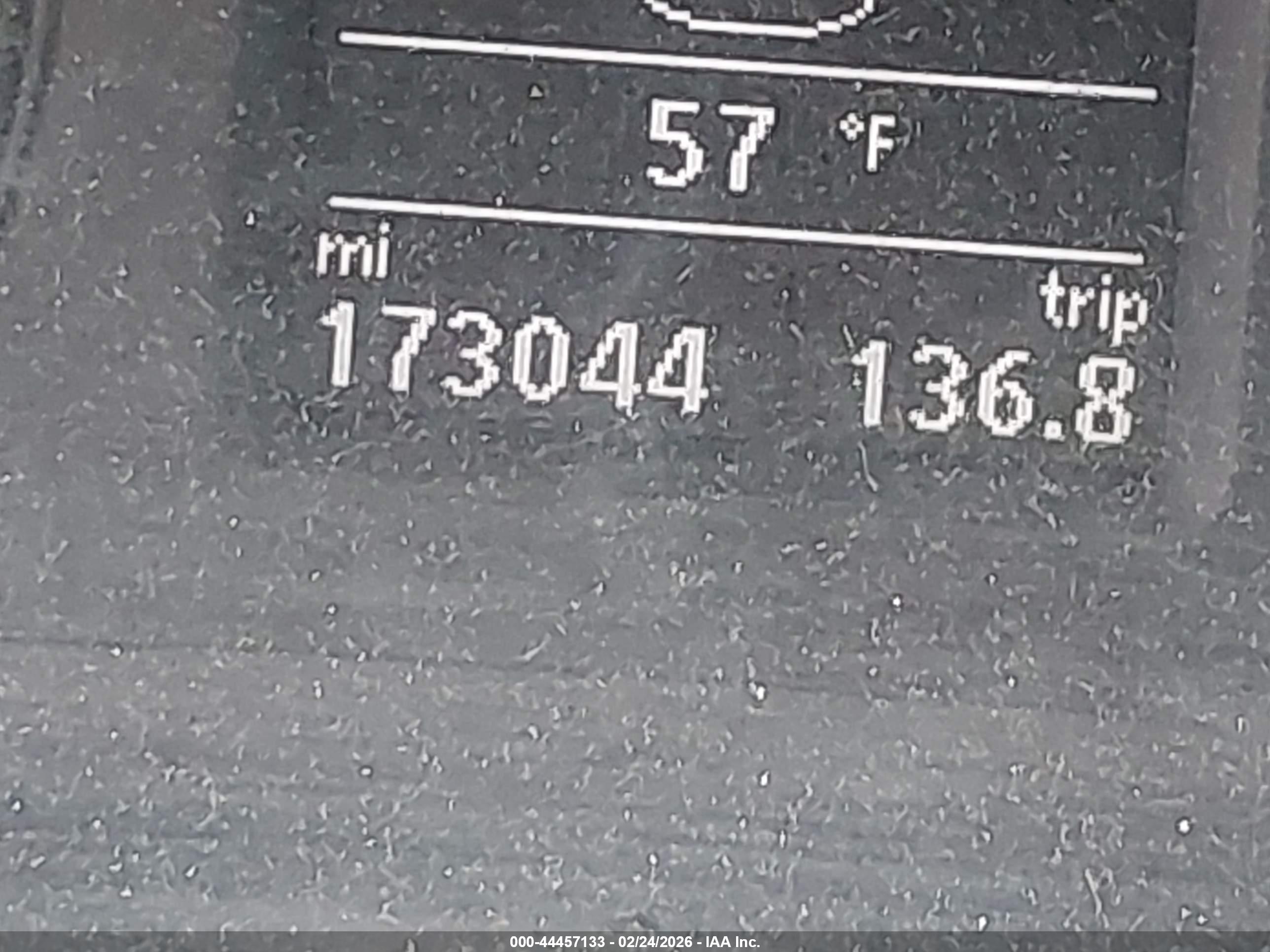 VOLKSWAGEN PASSAT image 7
