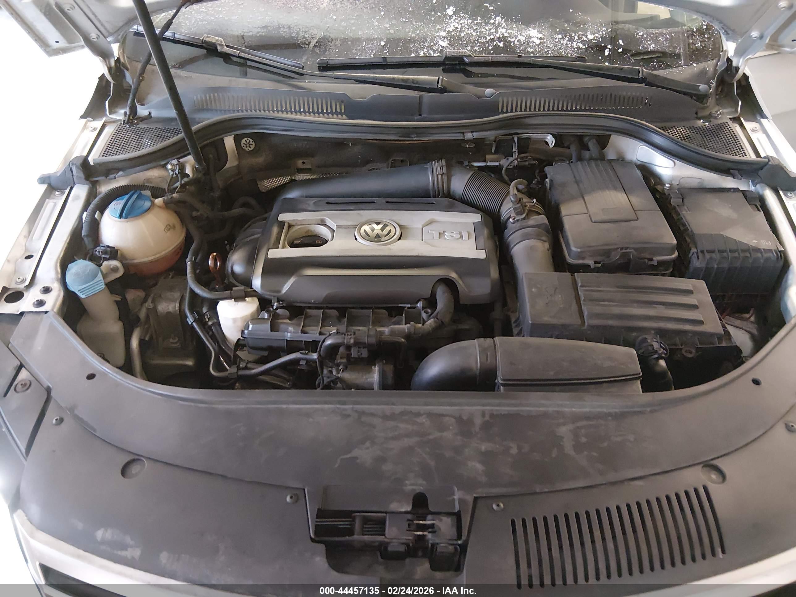 VOLKSWAGEN CC image 10