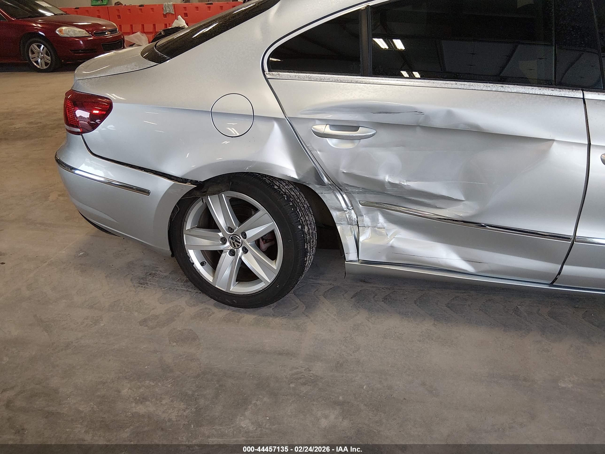 VOLKSWAGEN CC image 6