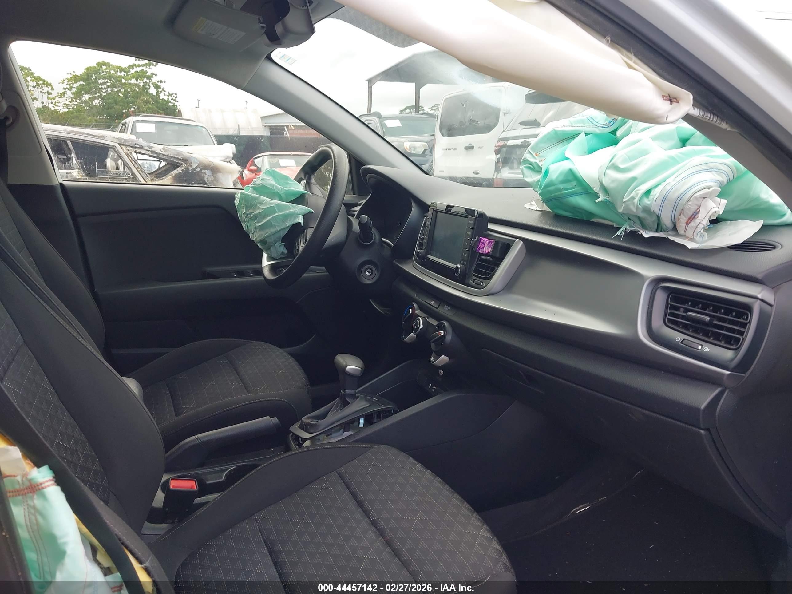 KIA RIO image 5