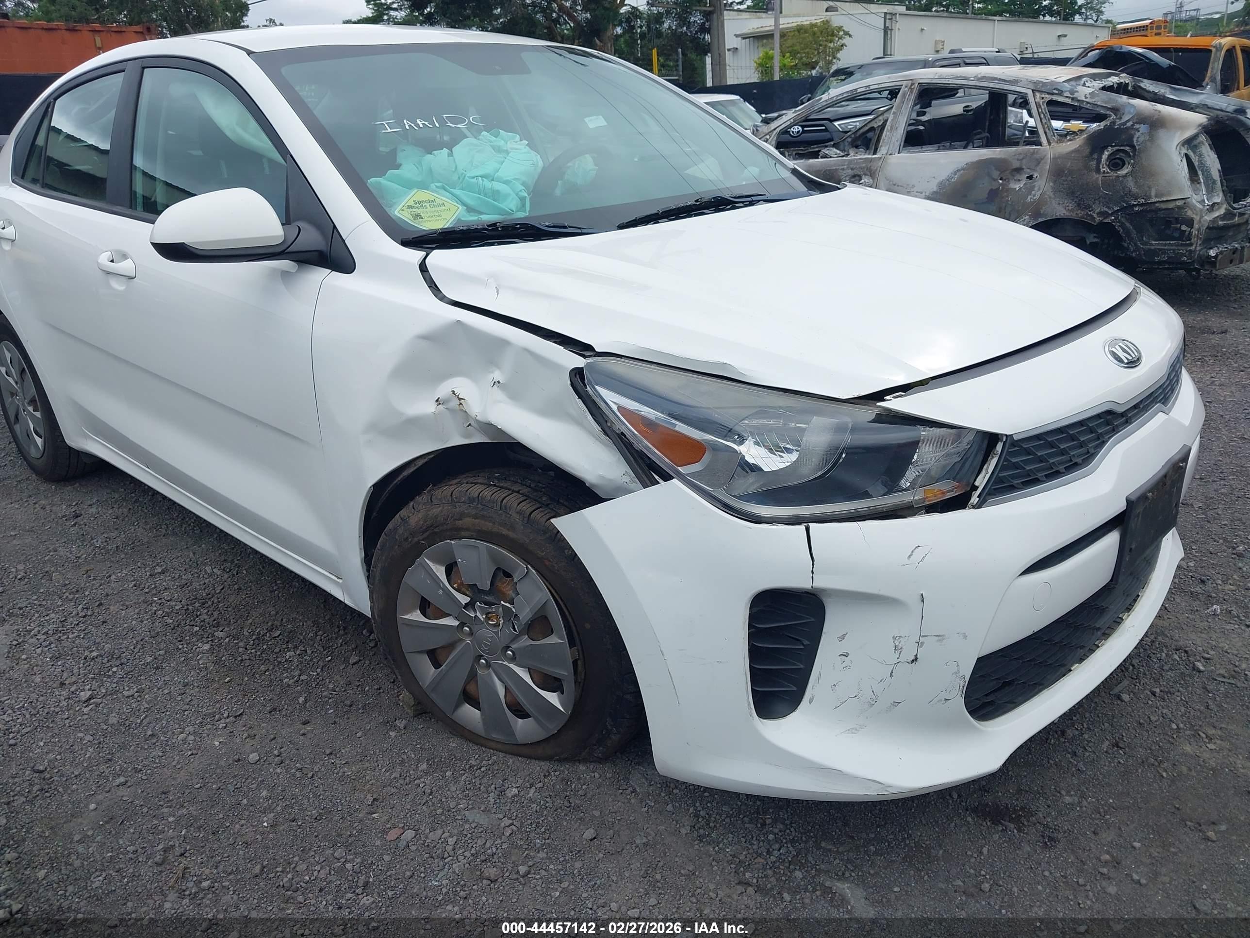 KIA RIO image 6