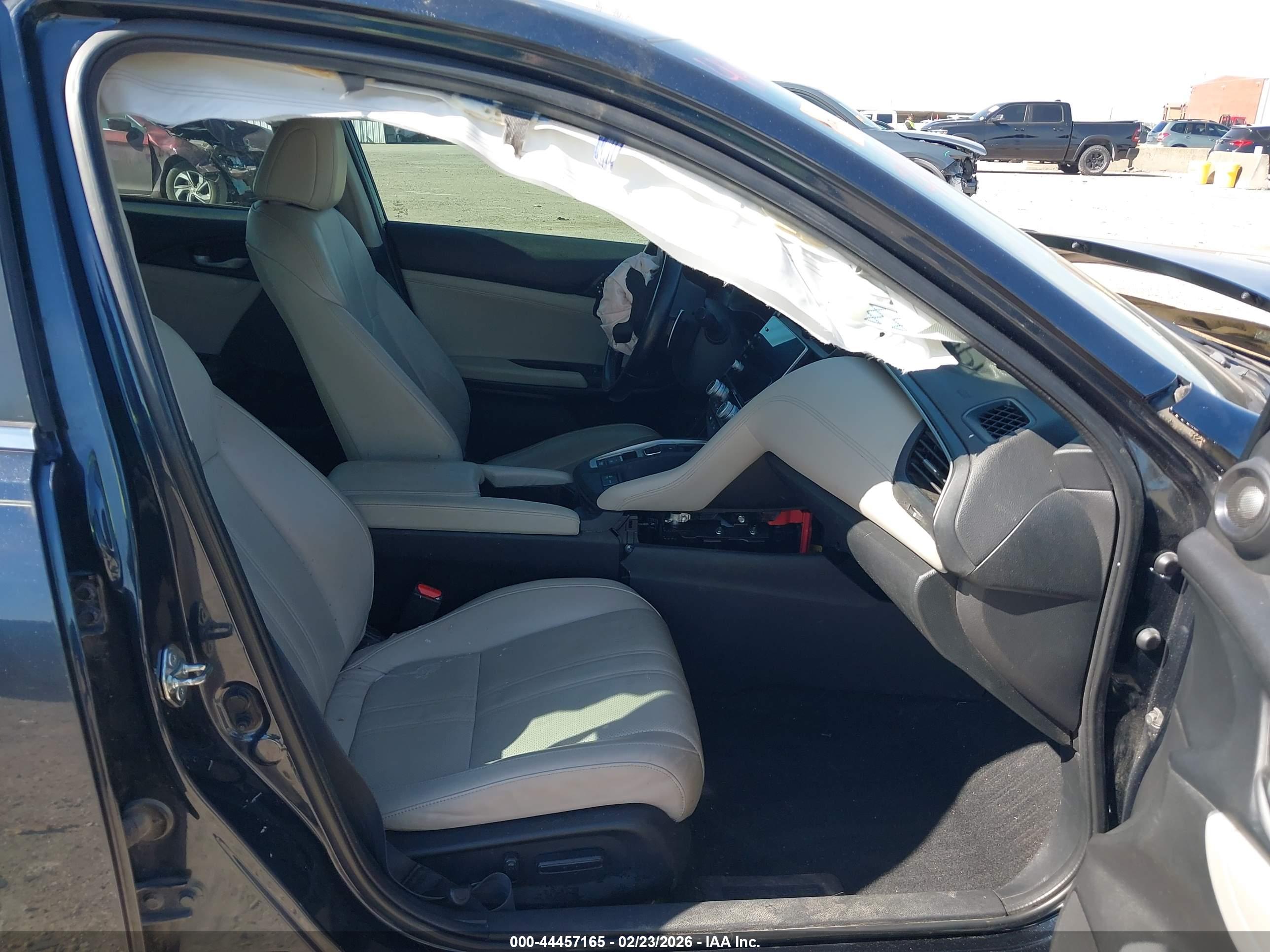 HONDA INSIGHT image 5