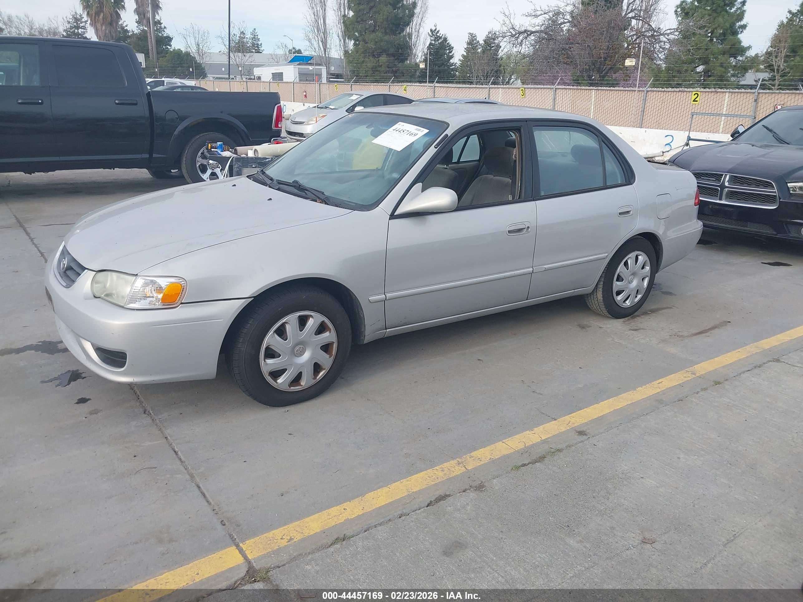 TOYOTA COROLLA image 2