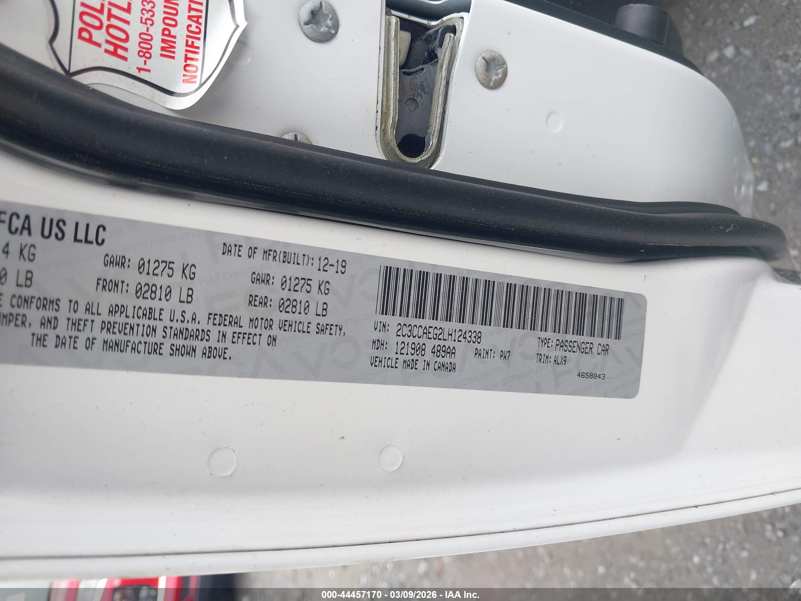 CHRYSLER 300 image 9