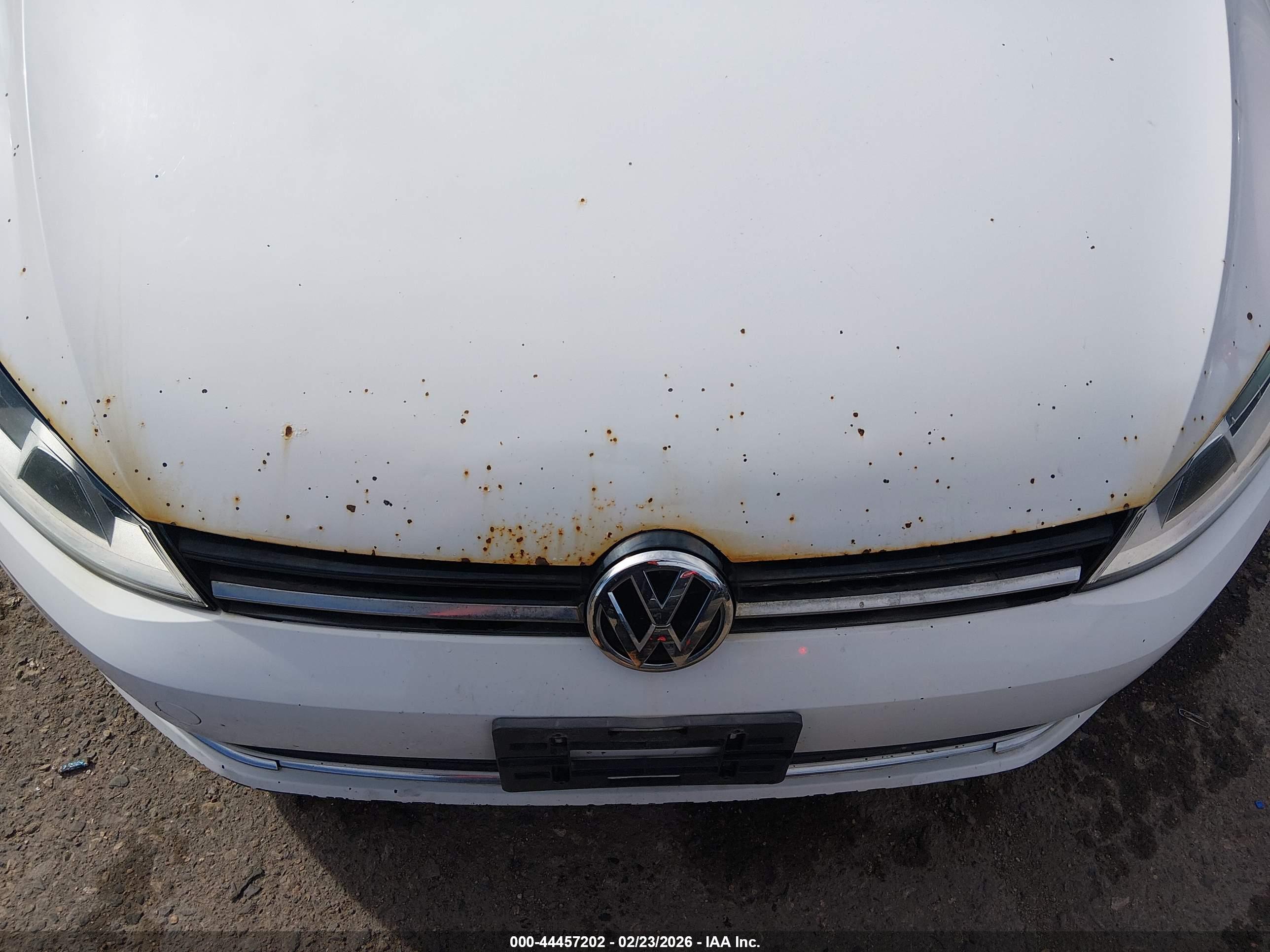 VOLKSWAGEN GOLF image 6