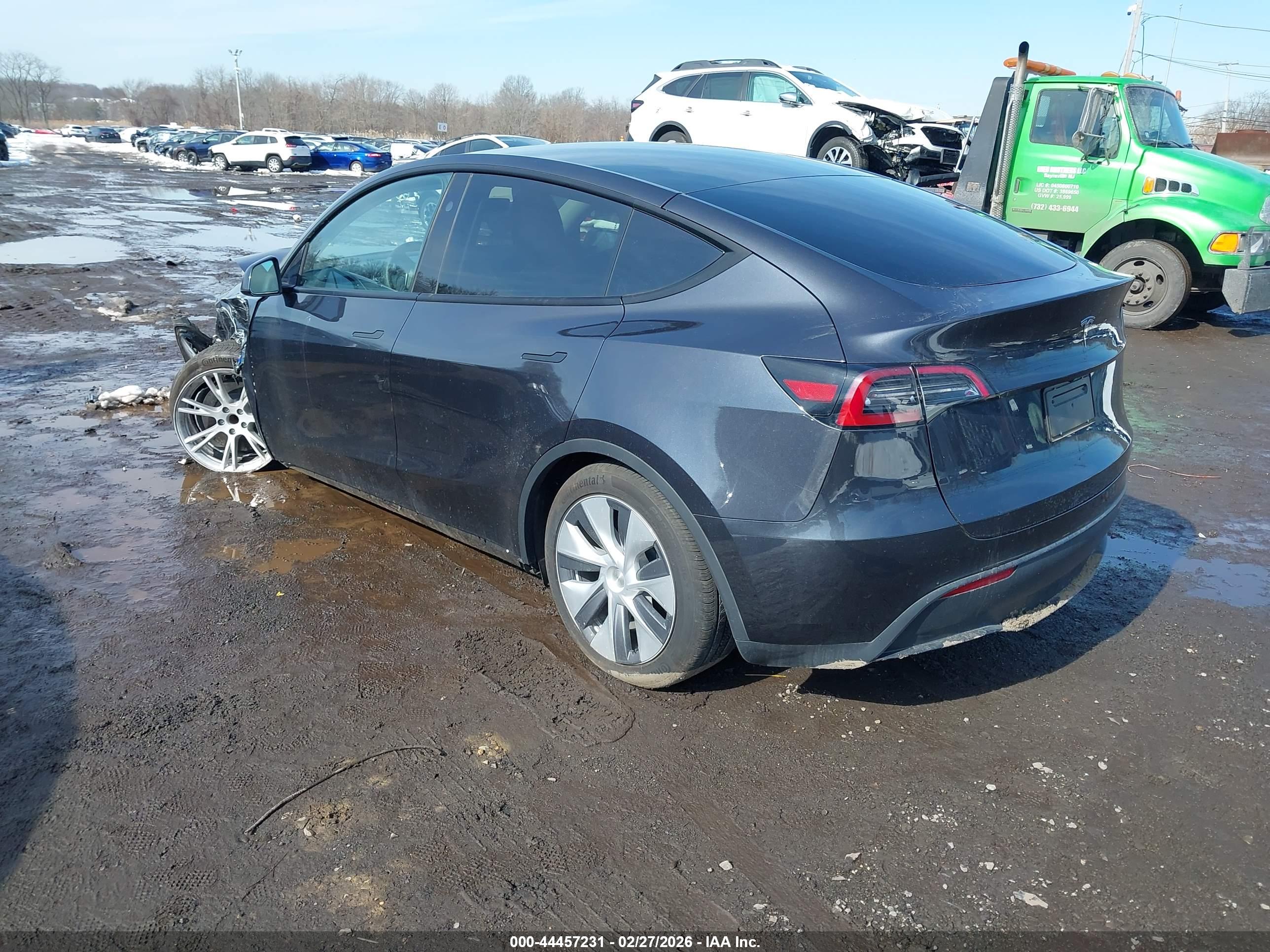 TESLA MODEL image 3