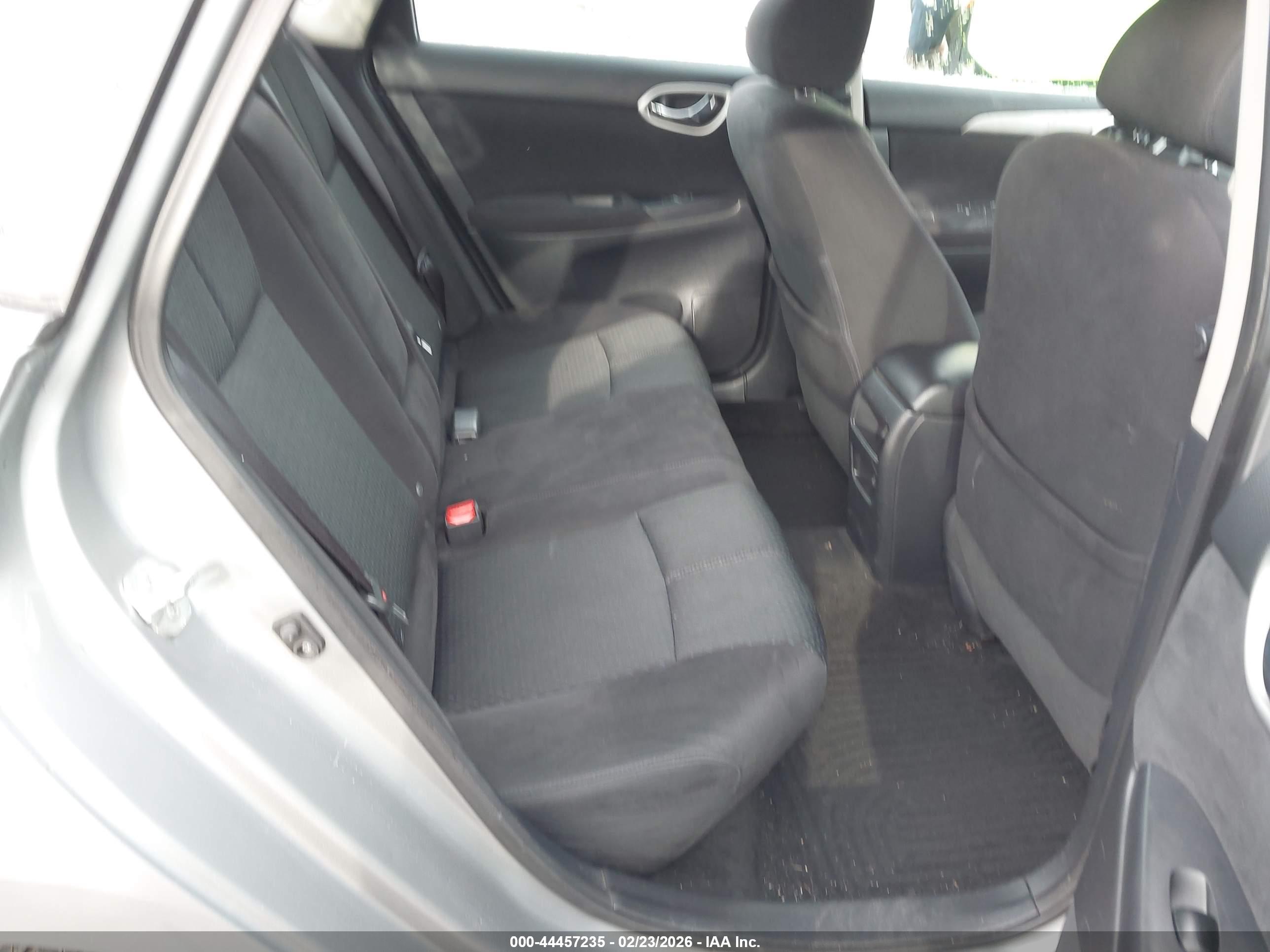 NISSAN SENTRA image 8