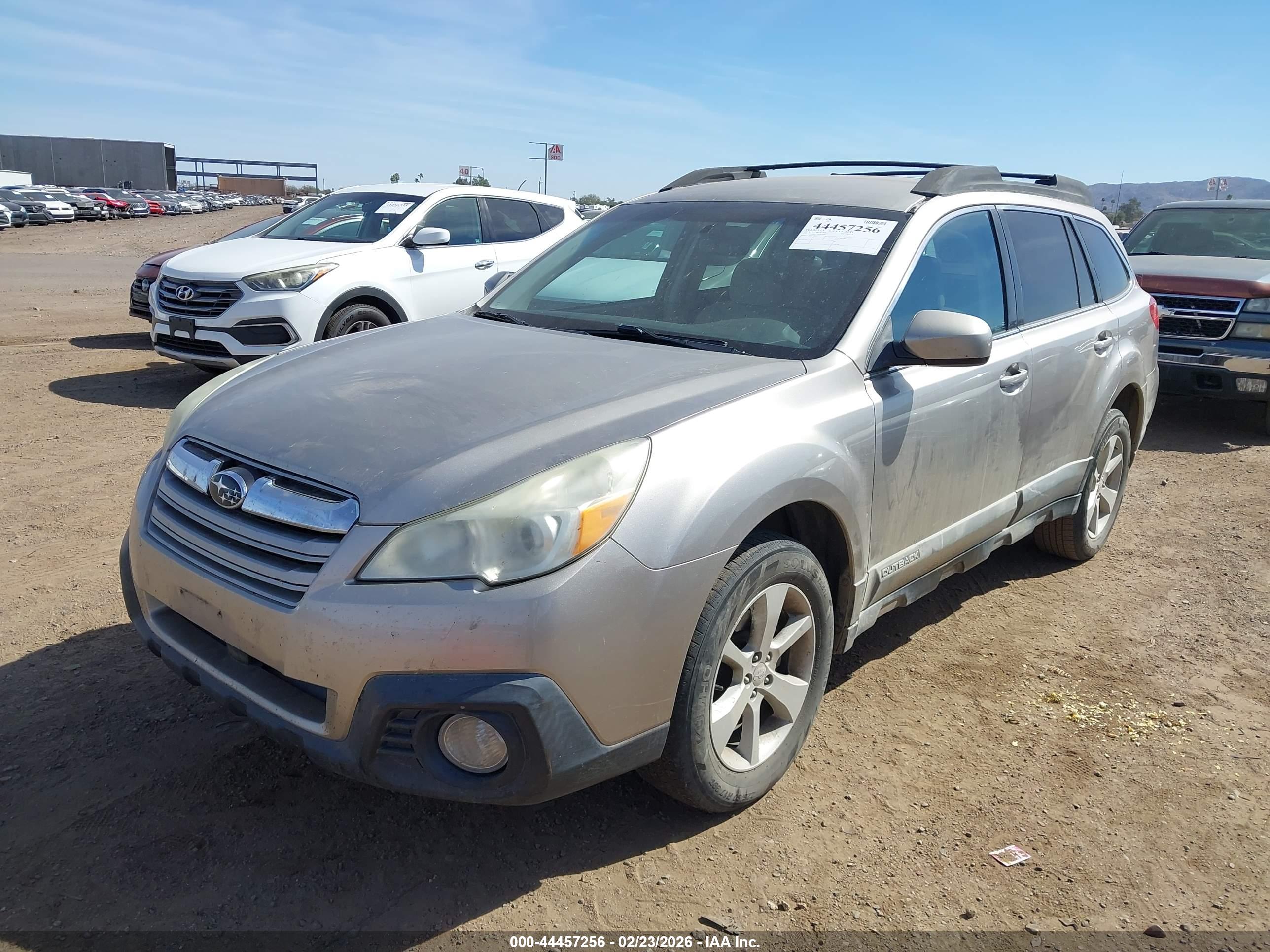 SUBARU OUTBACK image 2
