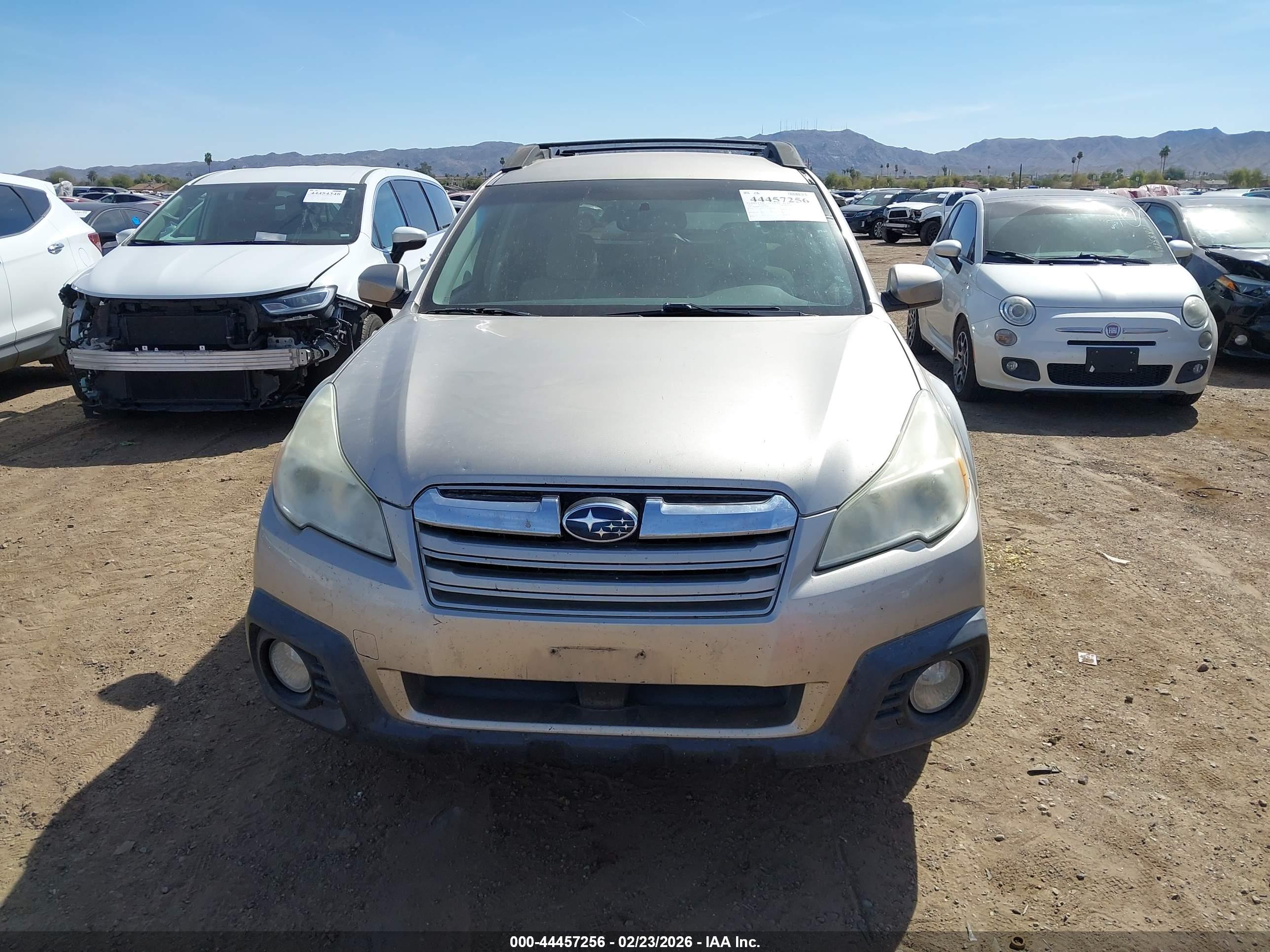 SUBARU OUTBACK image 6
