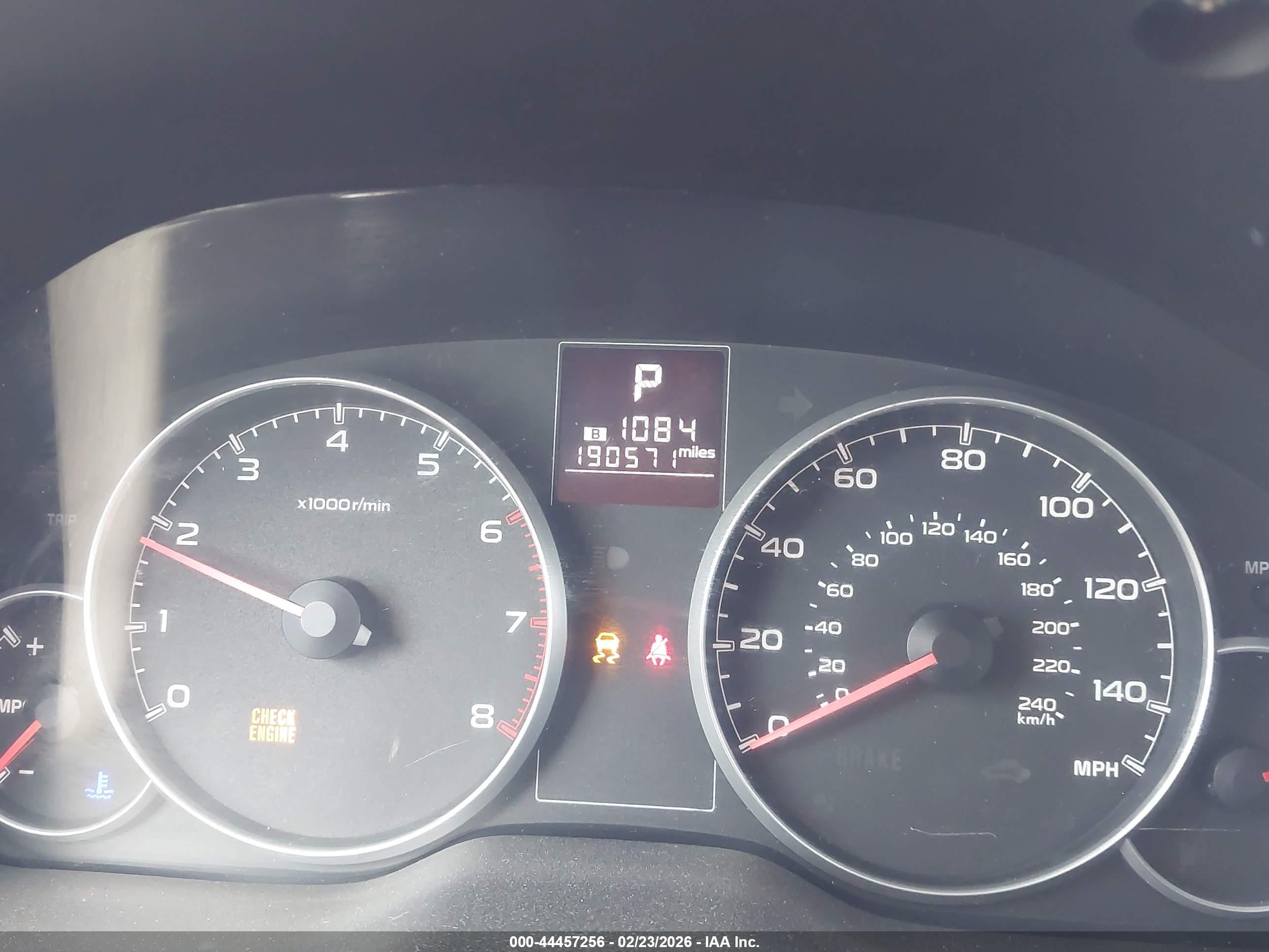 SUBARU OUTBACK image 7