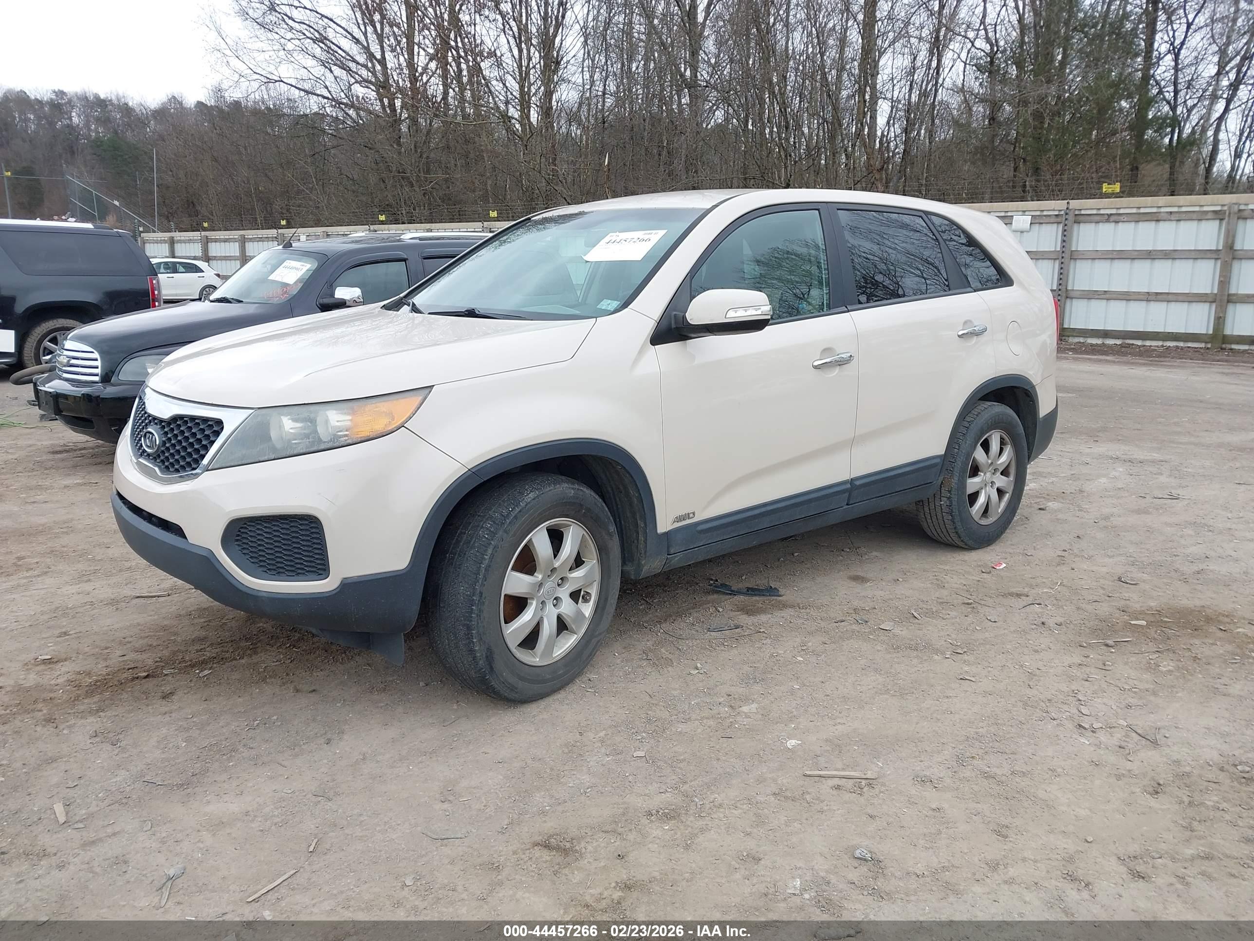 KIA SORENTO image 2