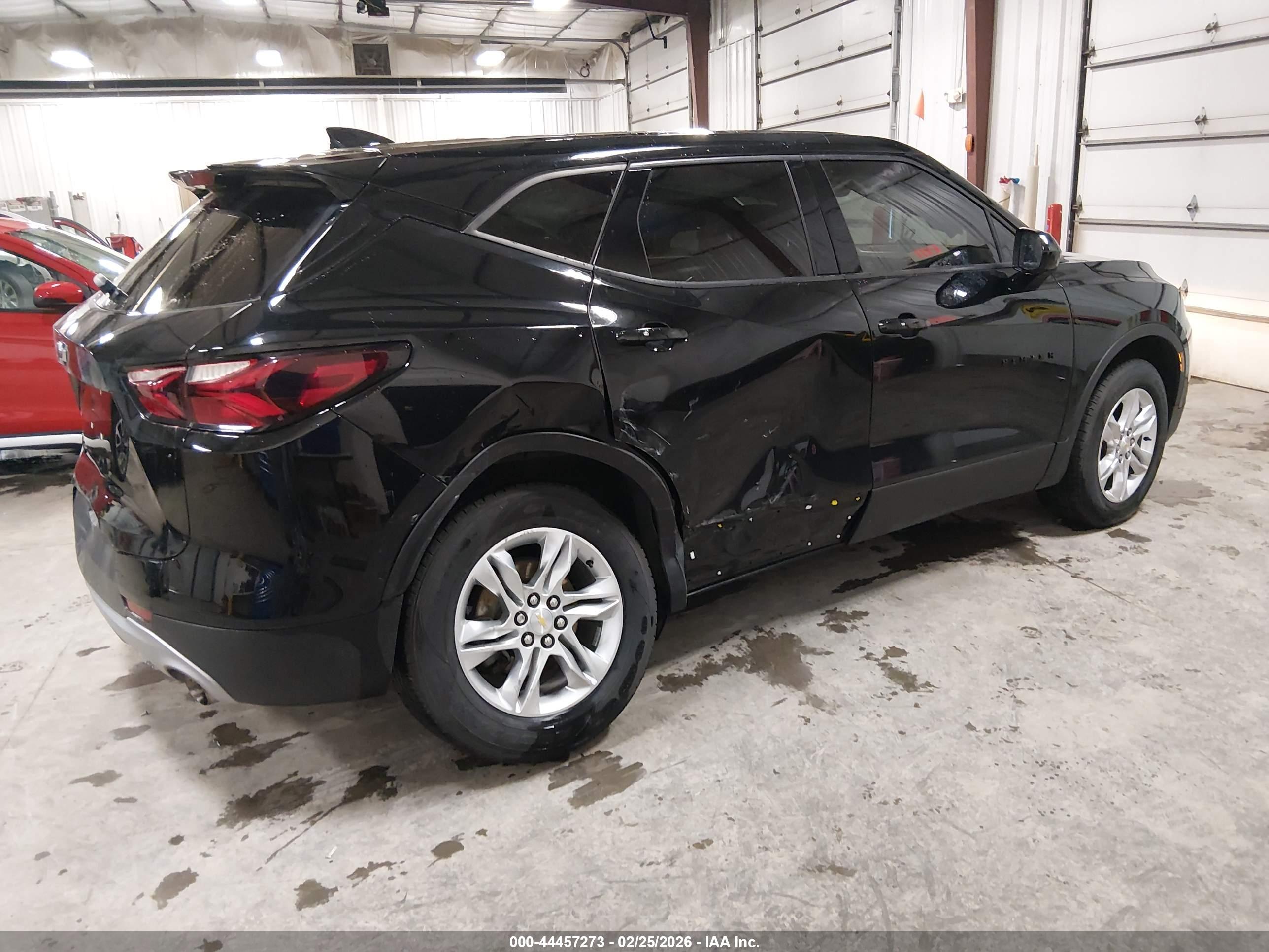 CHEVROLET BLAZER image 4