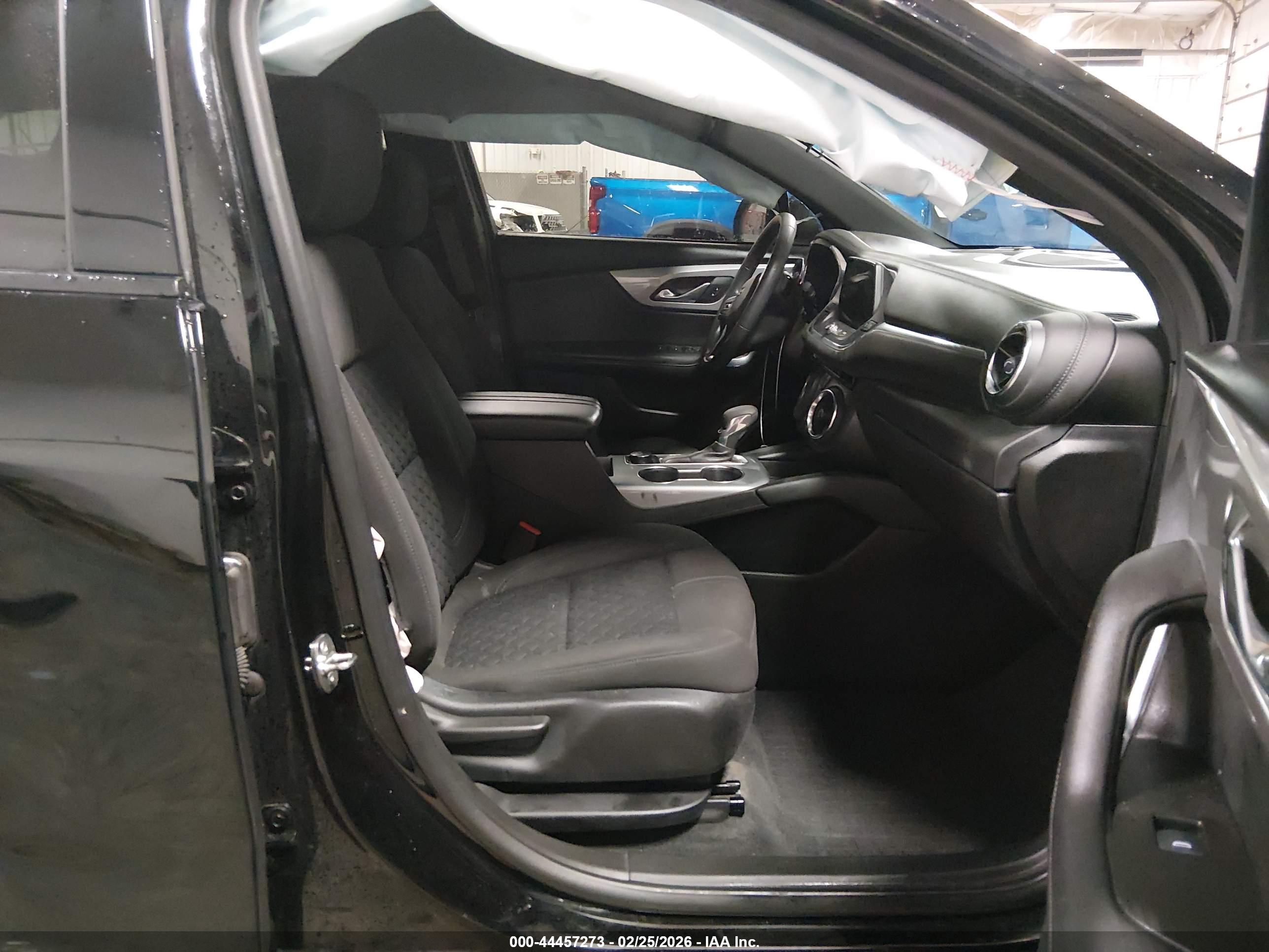 CHEVROLET BLAZER image 5