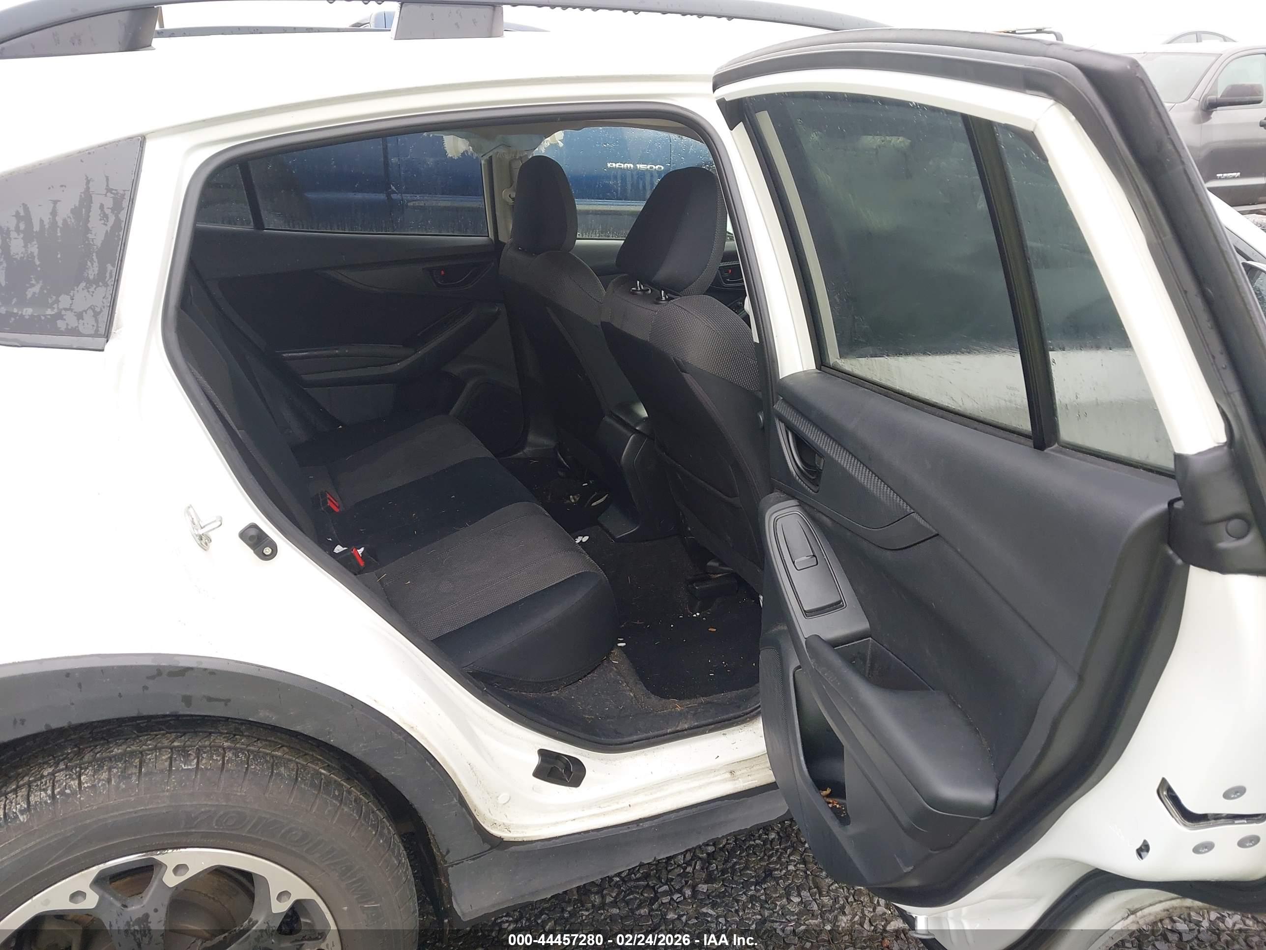 SUBARU CROSSTREK image 8