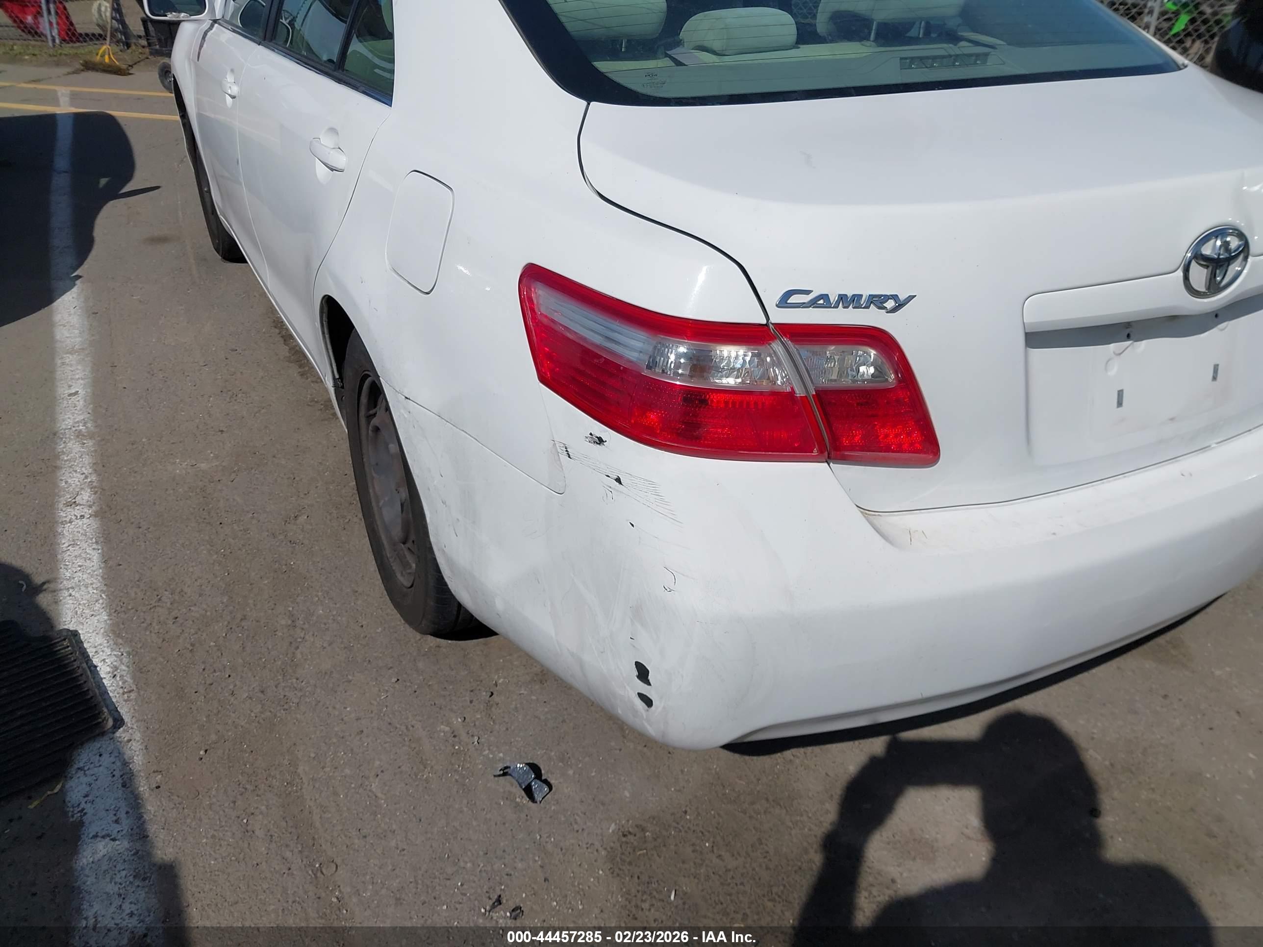 TOYOTA CAMRY image 6