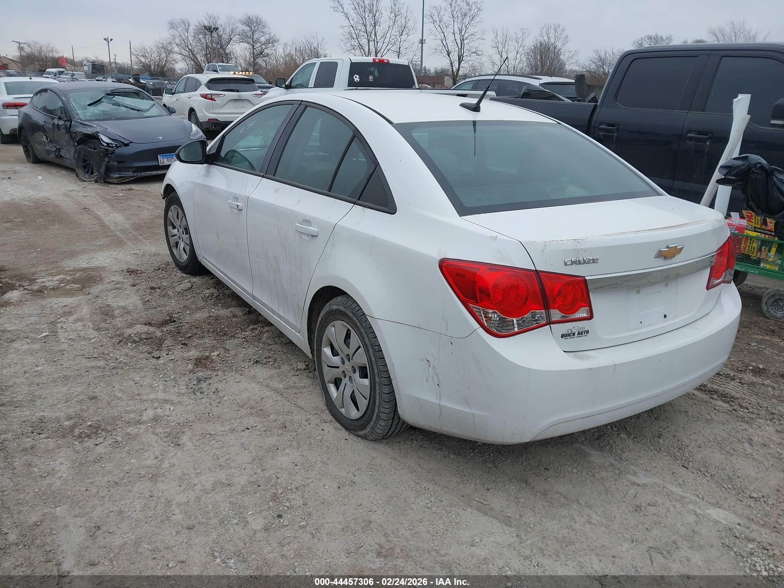 CHEVROLET CRUZE image 3