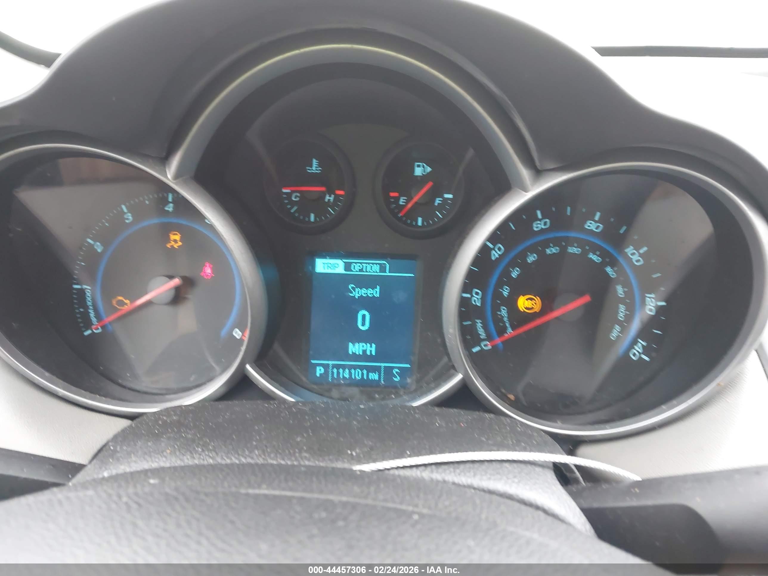 CHEVROLET CRUZE image 7