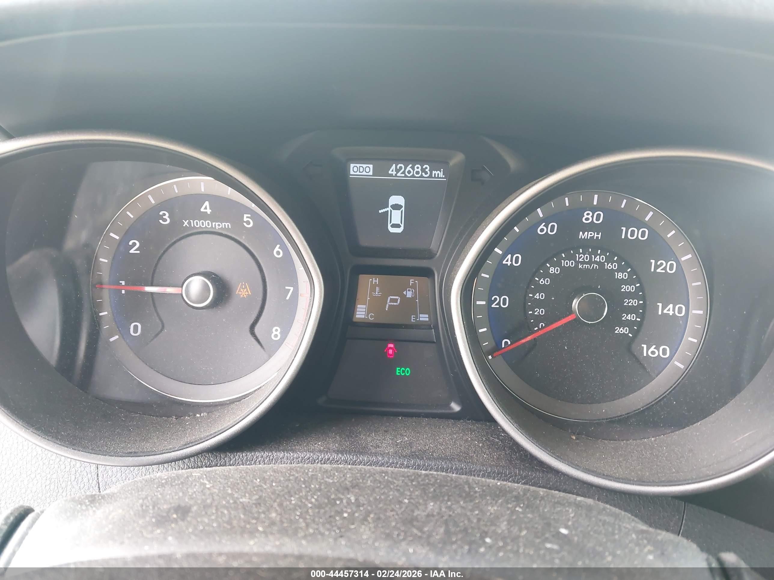 HYUNDAI ELANTRA image 7