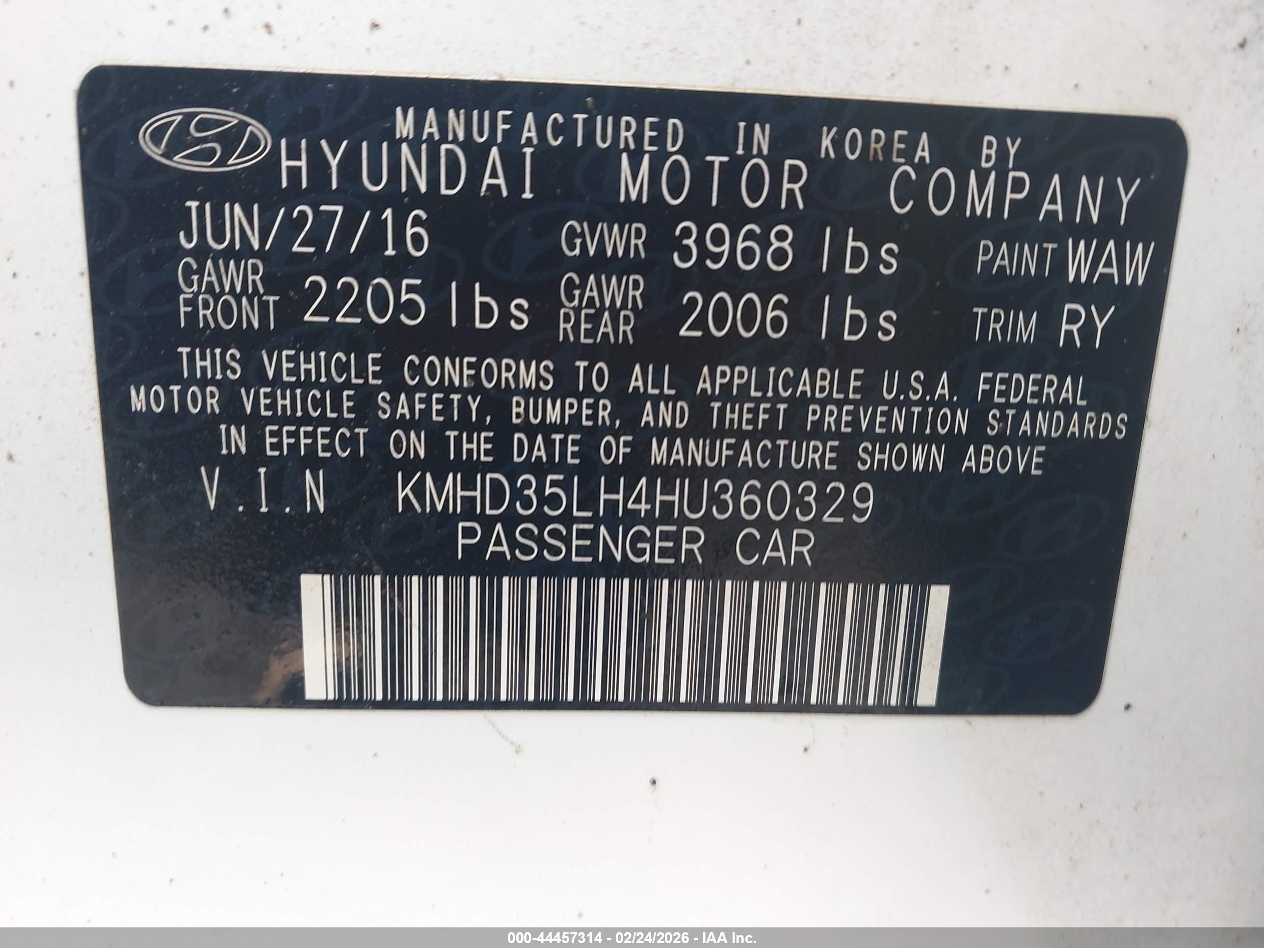 HYUNDAI ELANTRA image 9