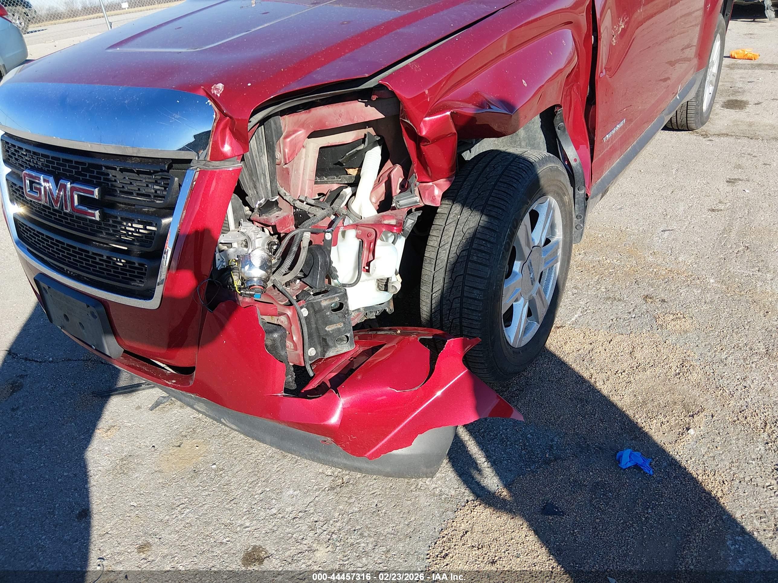 GMC TERRAIN image 6
