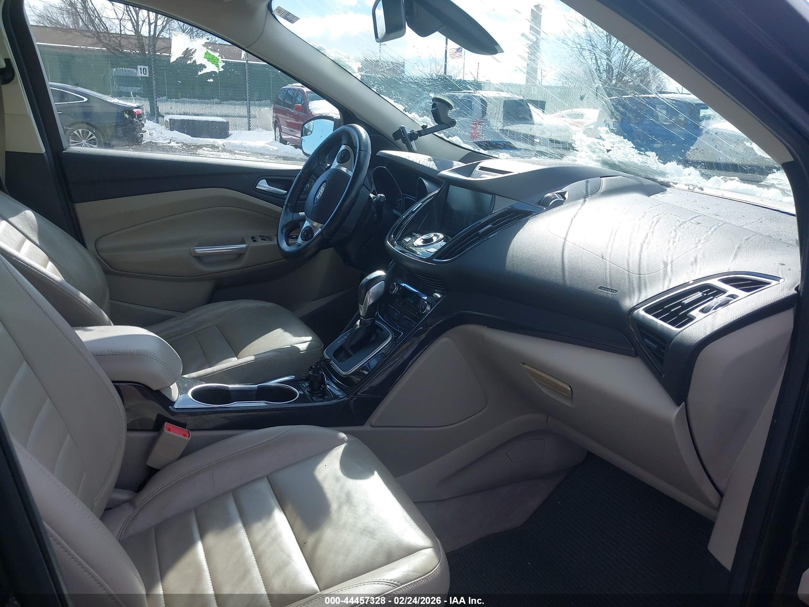 FORD ESCAPE image 5