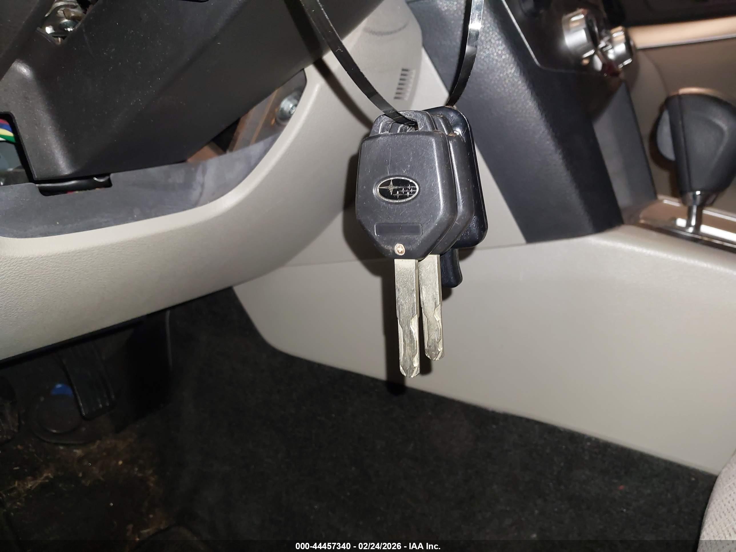 SUBARU OUTBACK image 11