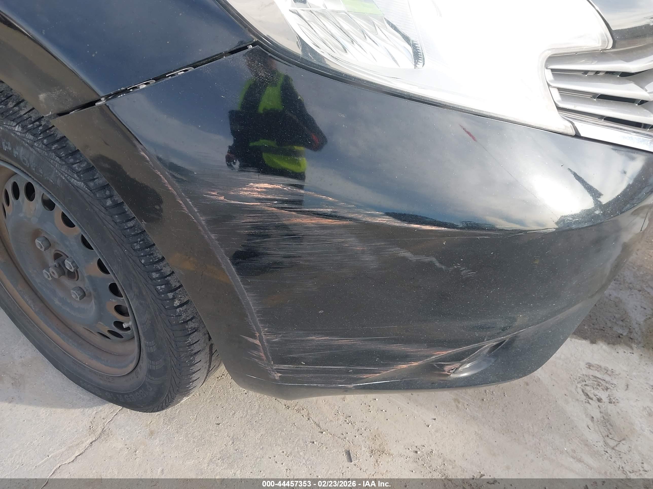 NISSAN VERSA image 6