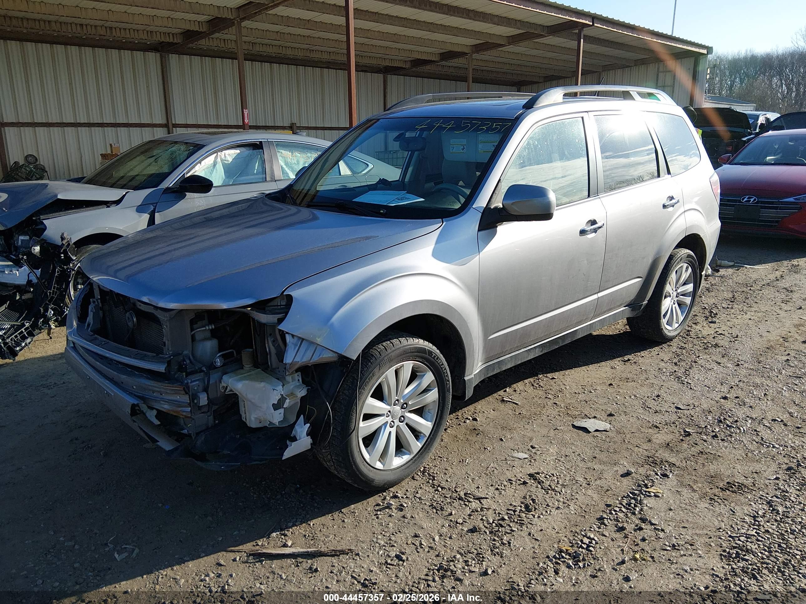 SUBARU FORESTER image 2