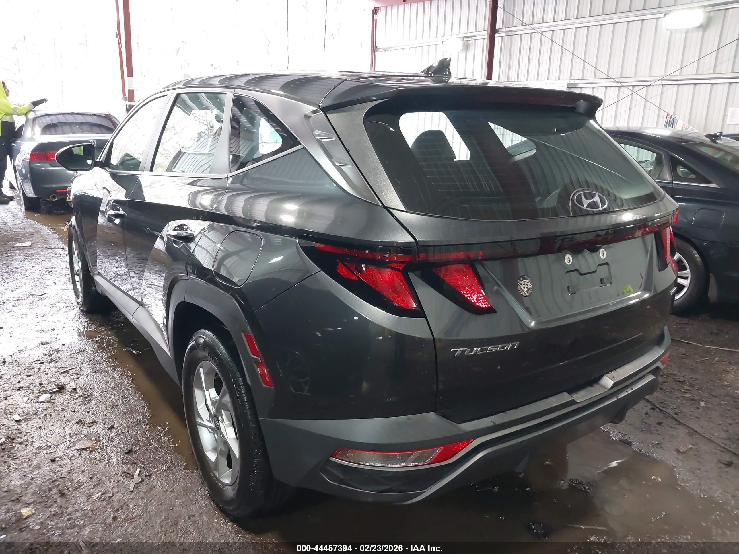 HYUNDAI TUCSON image 3