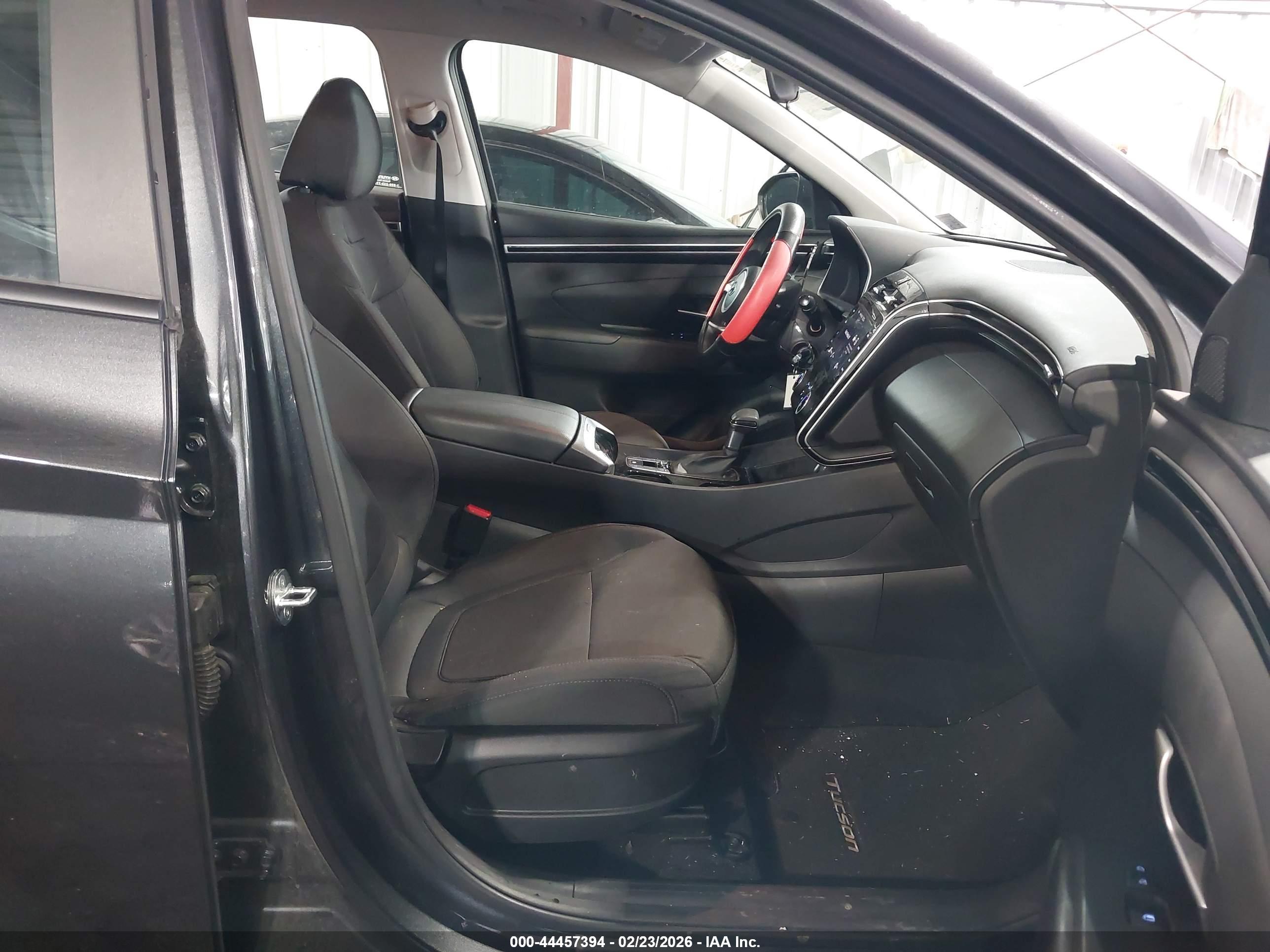 HYUNDAI TUCSON image 5