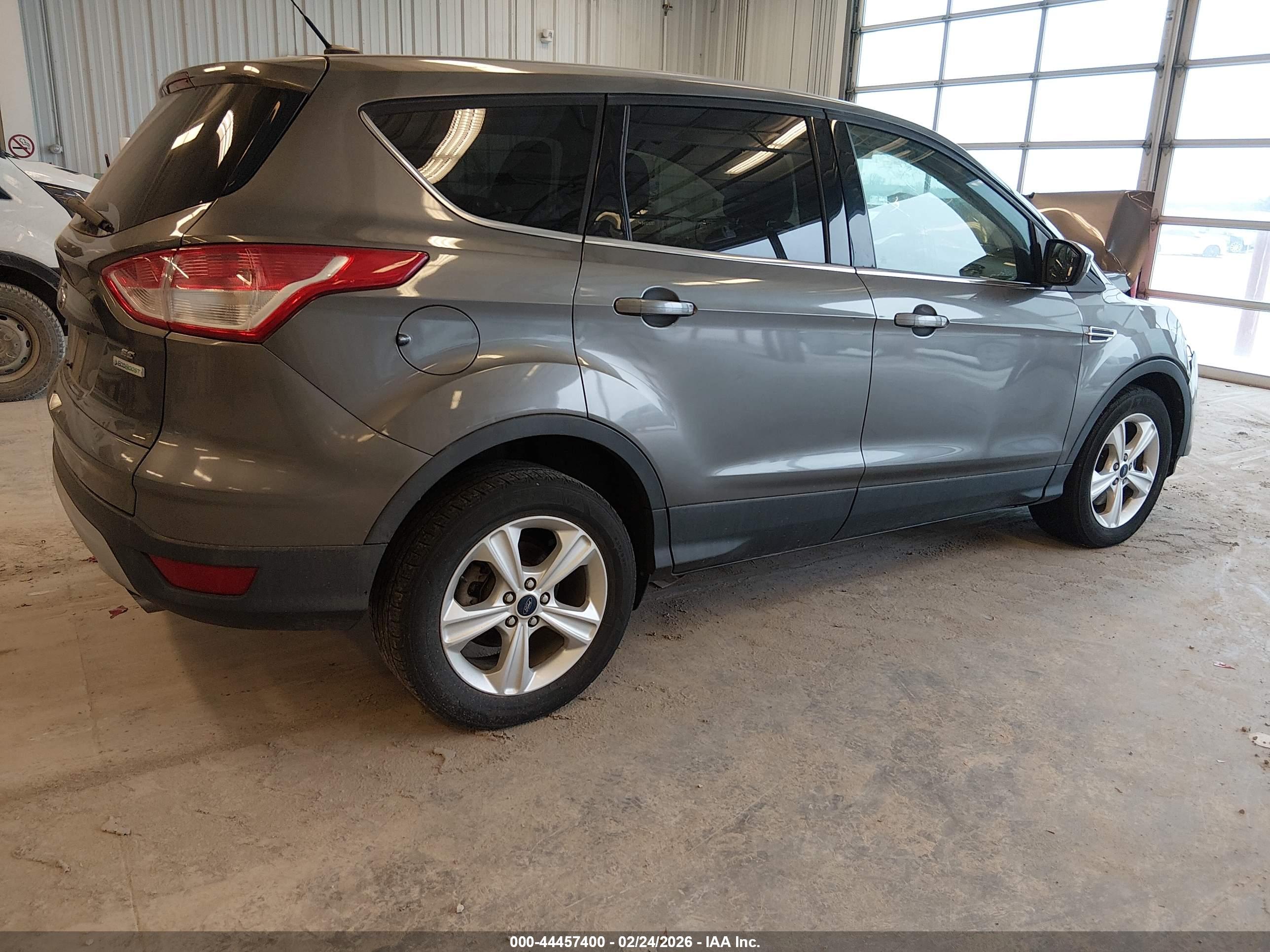 FORD ESCAPE image 4