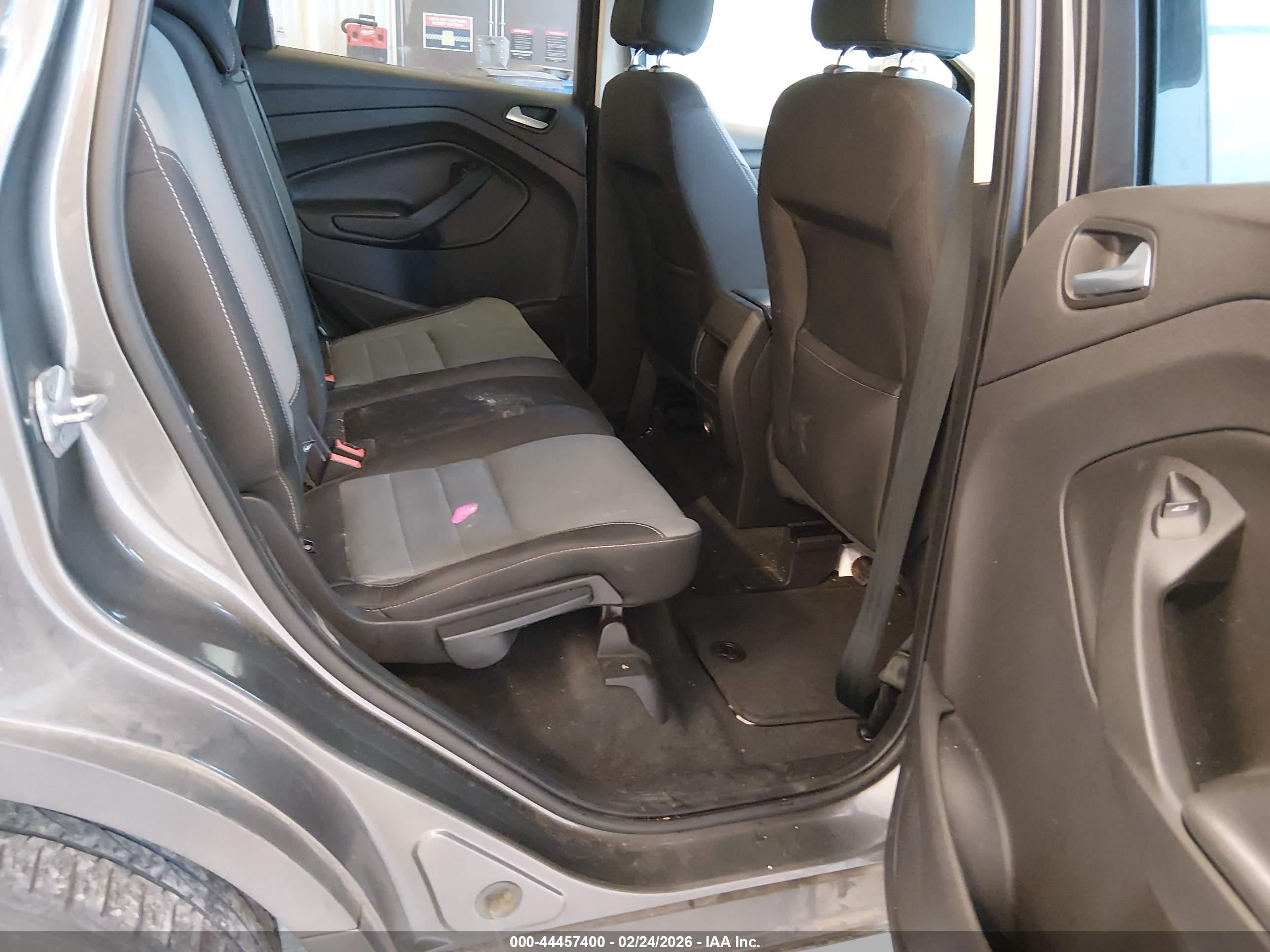 FORD ESCAPE image 8