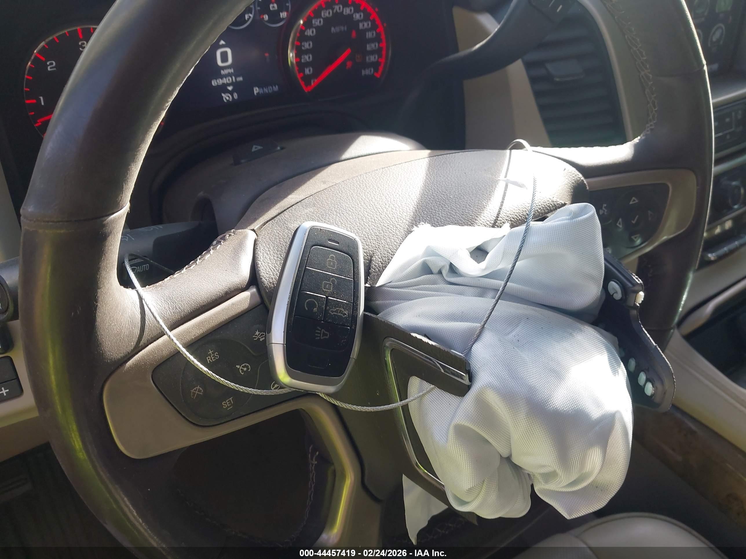 GMC YUKON image 11